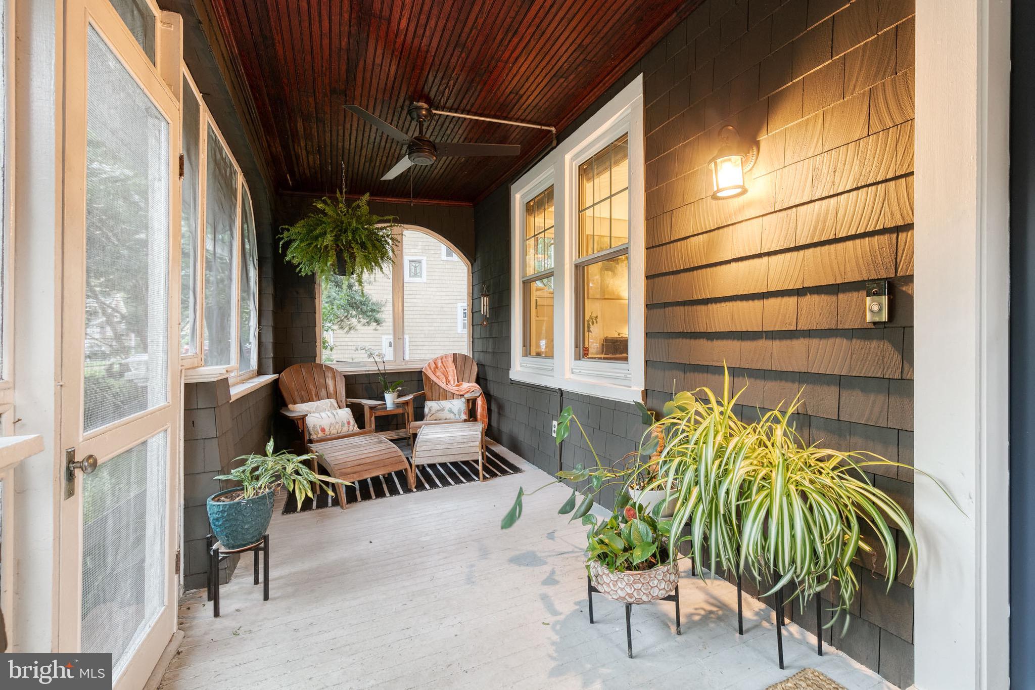 LAKE WALKER - Residential