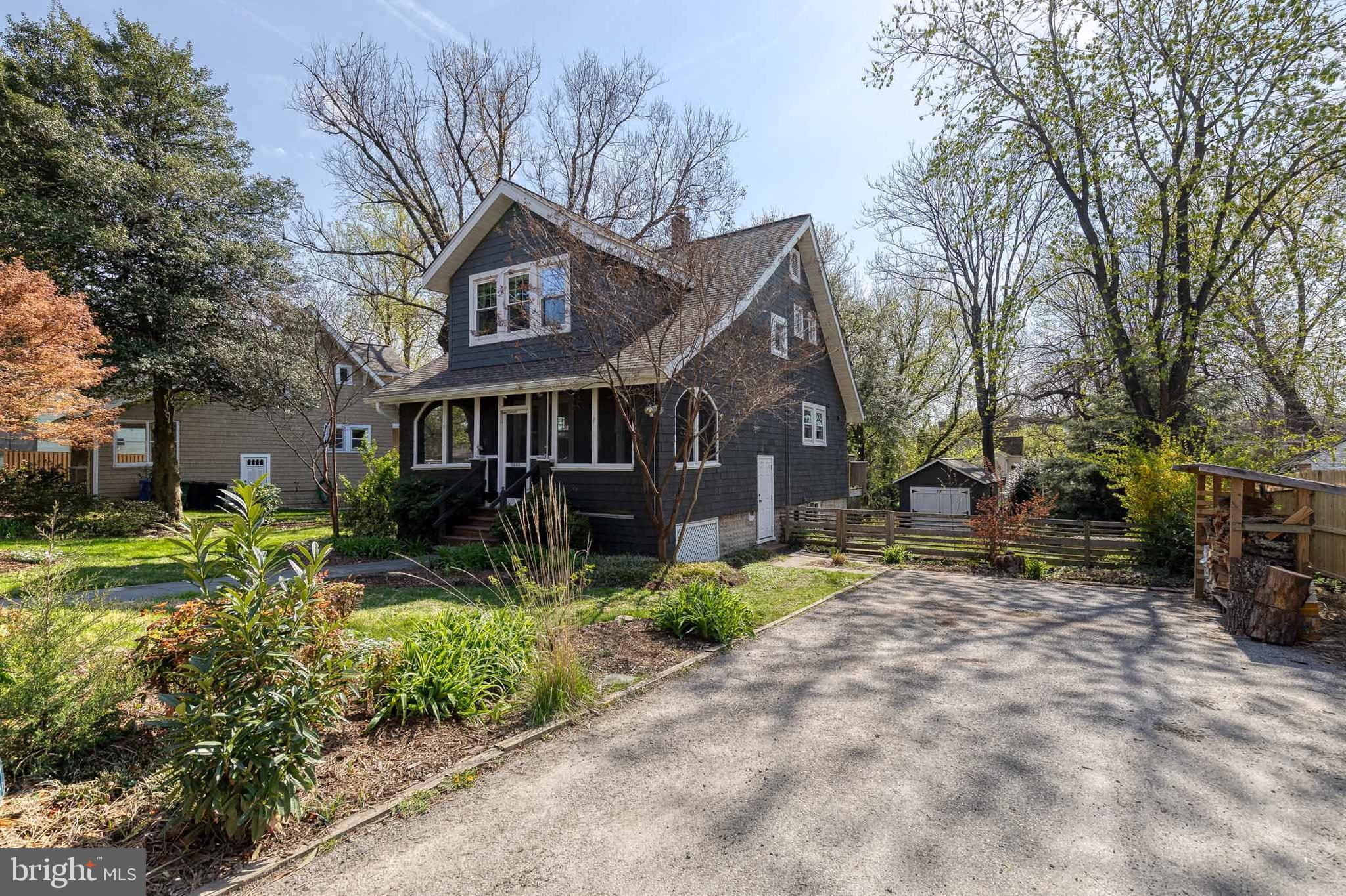 LAKE WALKER - Residential