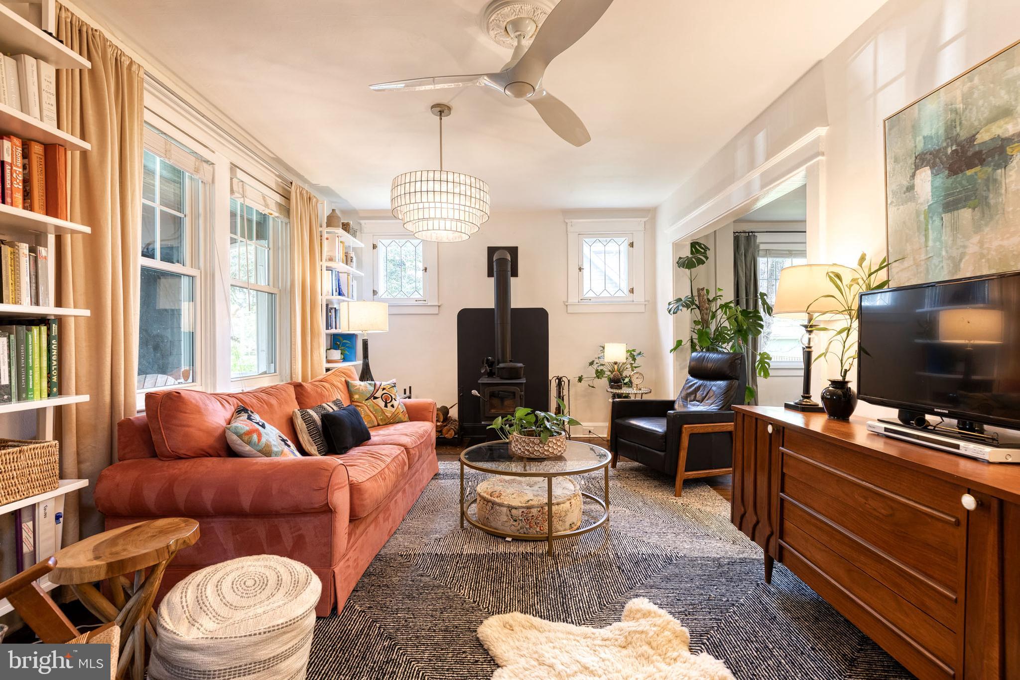 LAKE WALKER - Residential