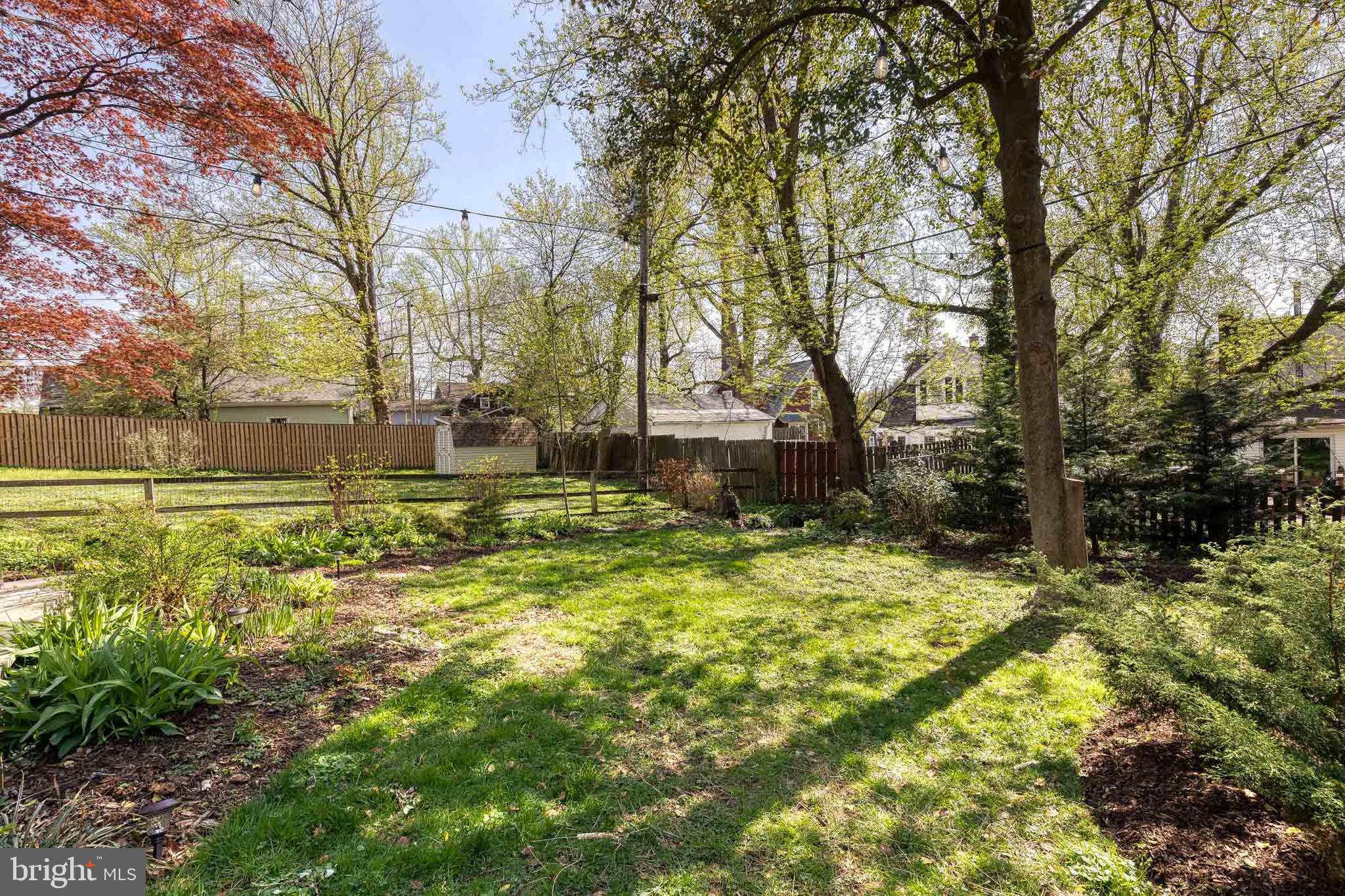 LAKE WALKER - Residential