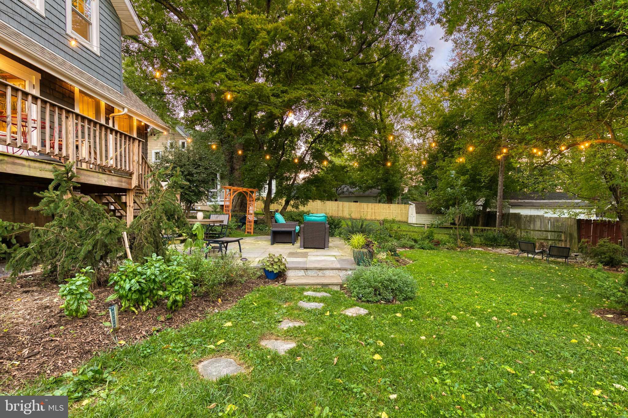 LAKE WALKER - Residential