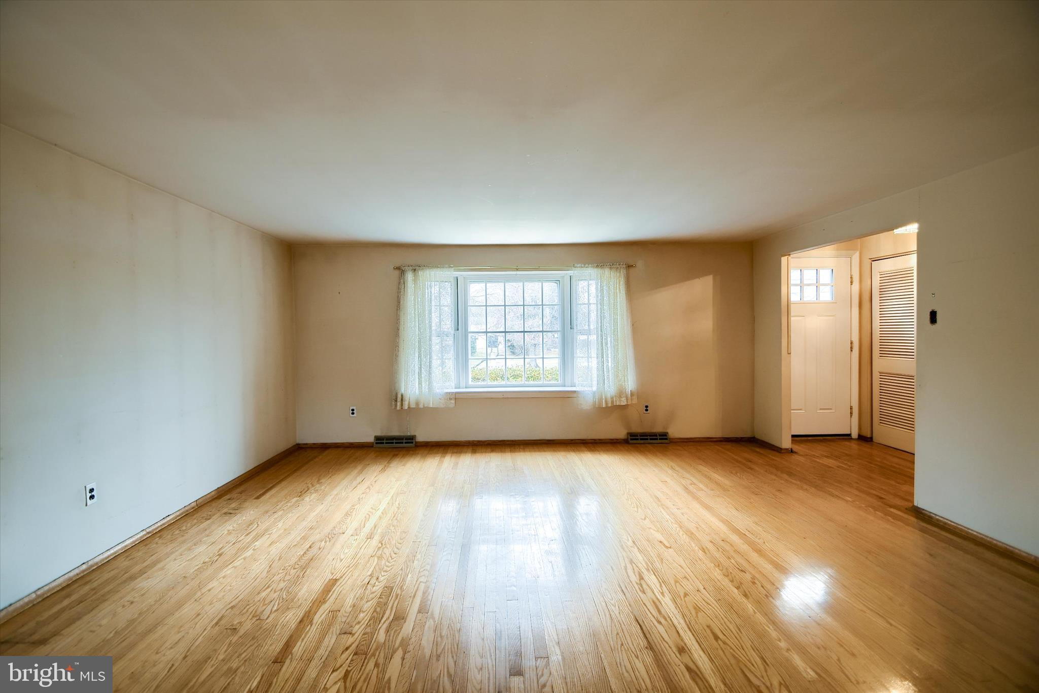 COLLEGE PARK - Residential