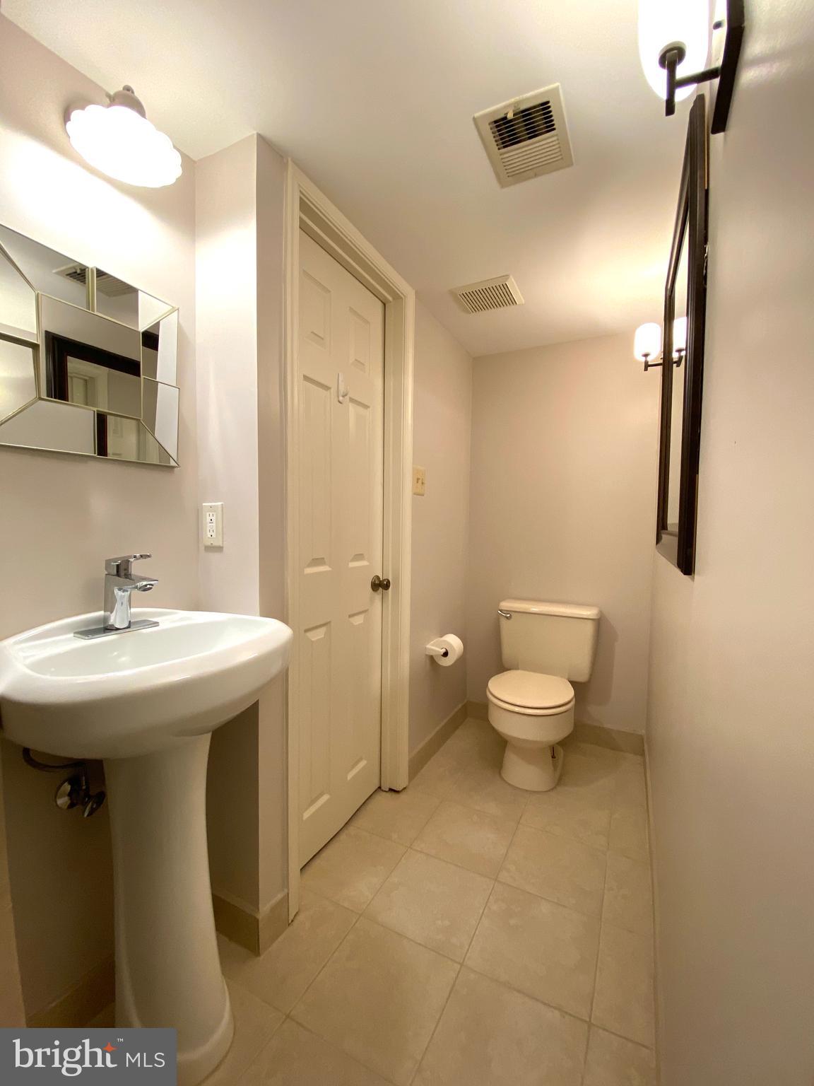 AFTON GLEN - Residential Lease