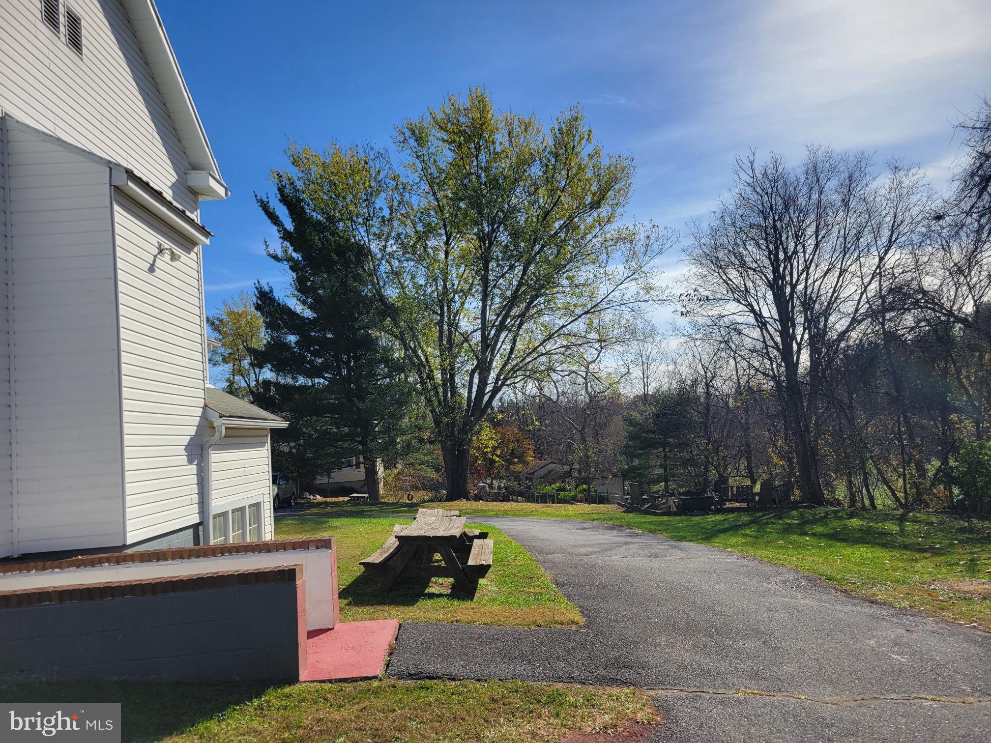 5131 MAIN ST (DOUBS RD)