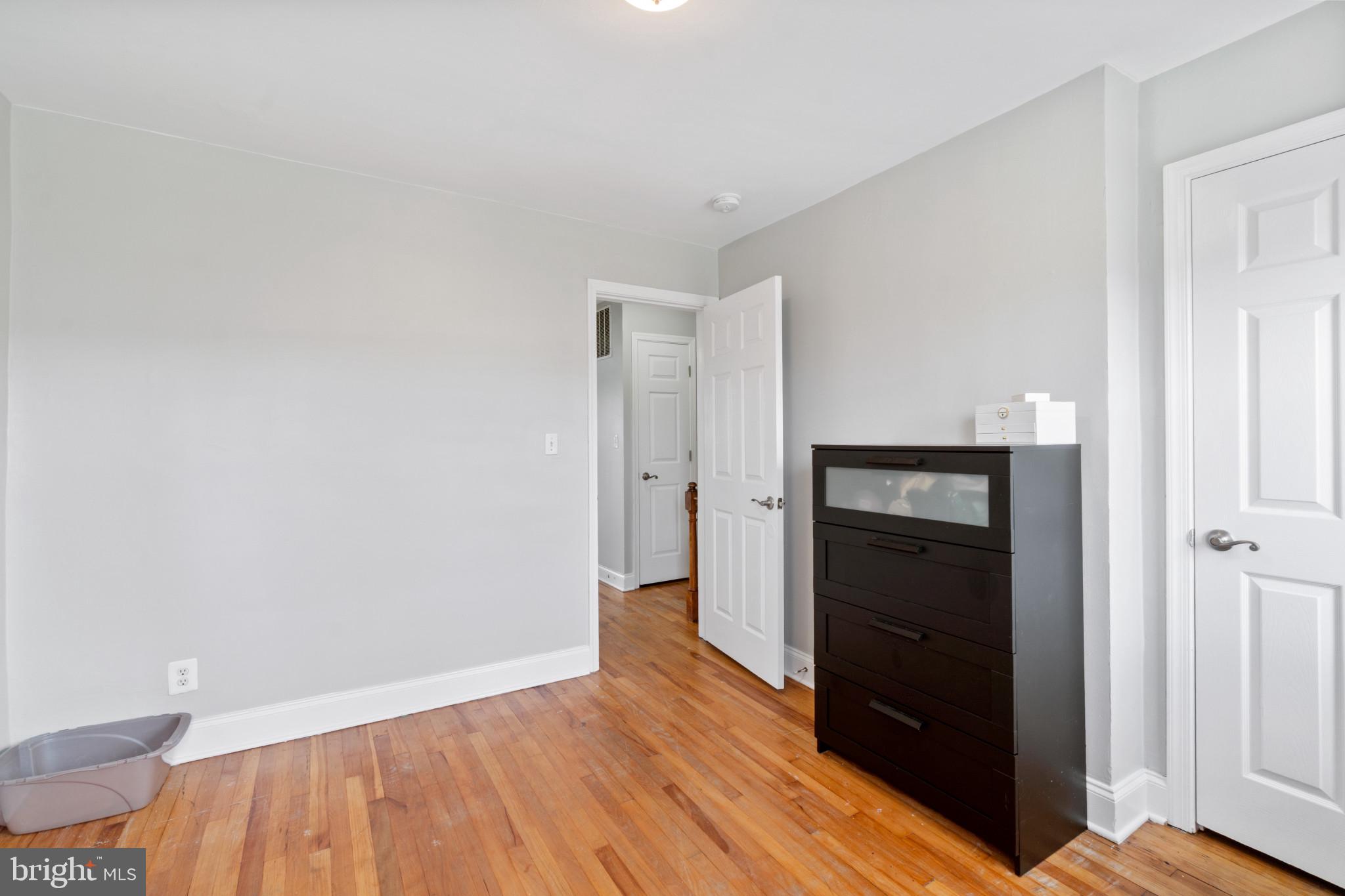 EASTWOOD - Residential