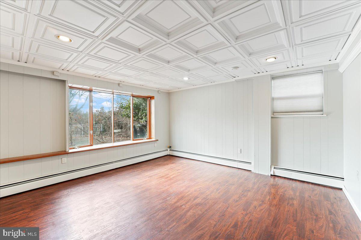 CURRAN TERRACE - Residential