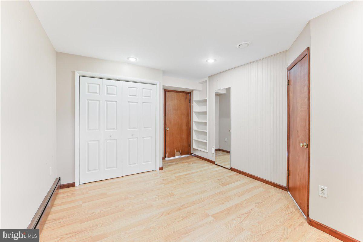 CURRAN TERRACE - Residential