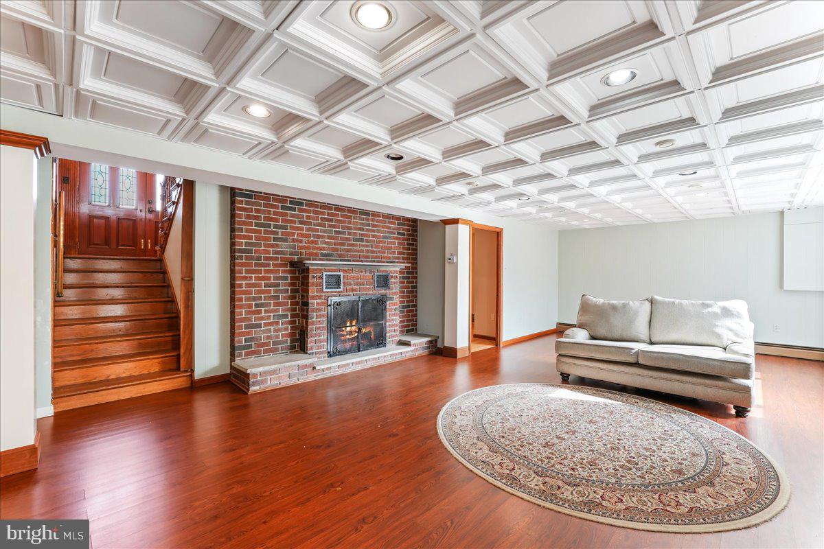 CURRAN TERRACE - Residential