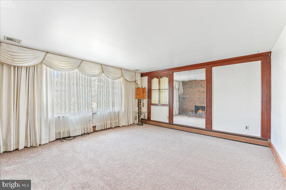 CURRAN TERRACE - Residential