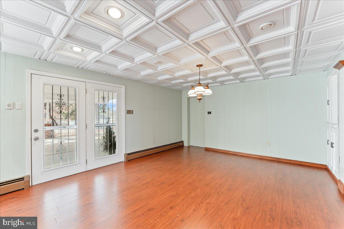 CURRAN TERRACE - Residential