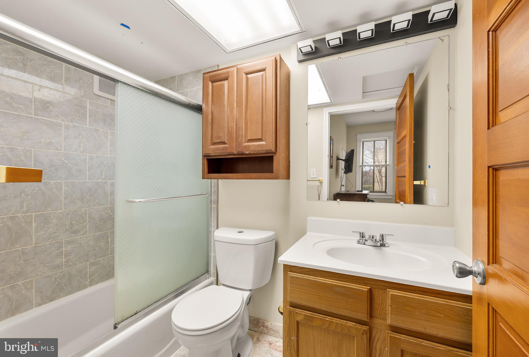 CAPITOL HILL - Residential