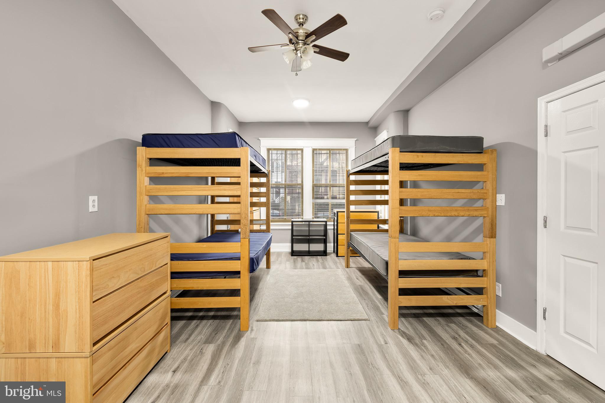 CAPITOL HILL - Residential
