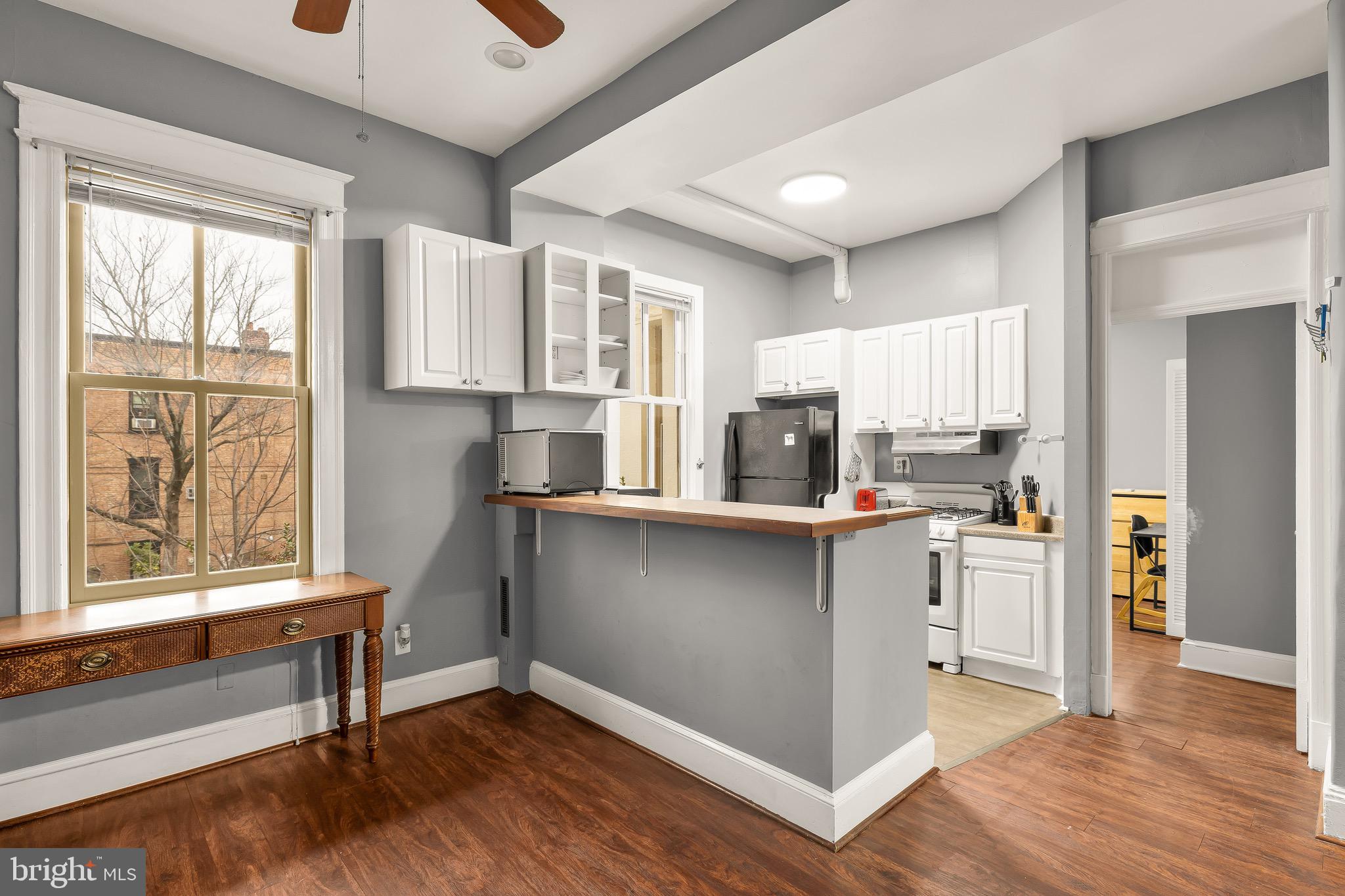 CAPITOL HILL - Residential