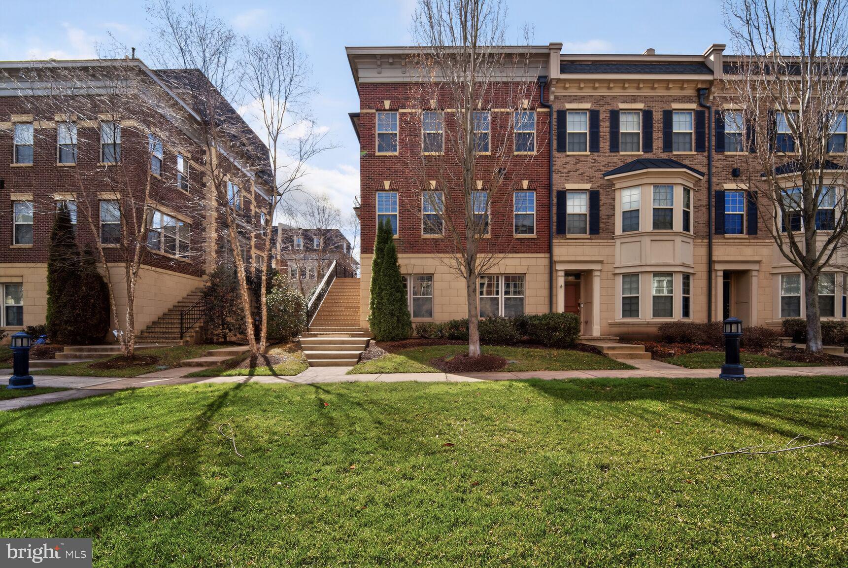 POTOMAC OVERLOOK CONDO - Residential