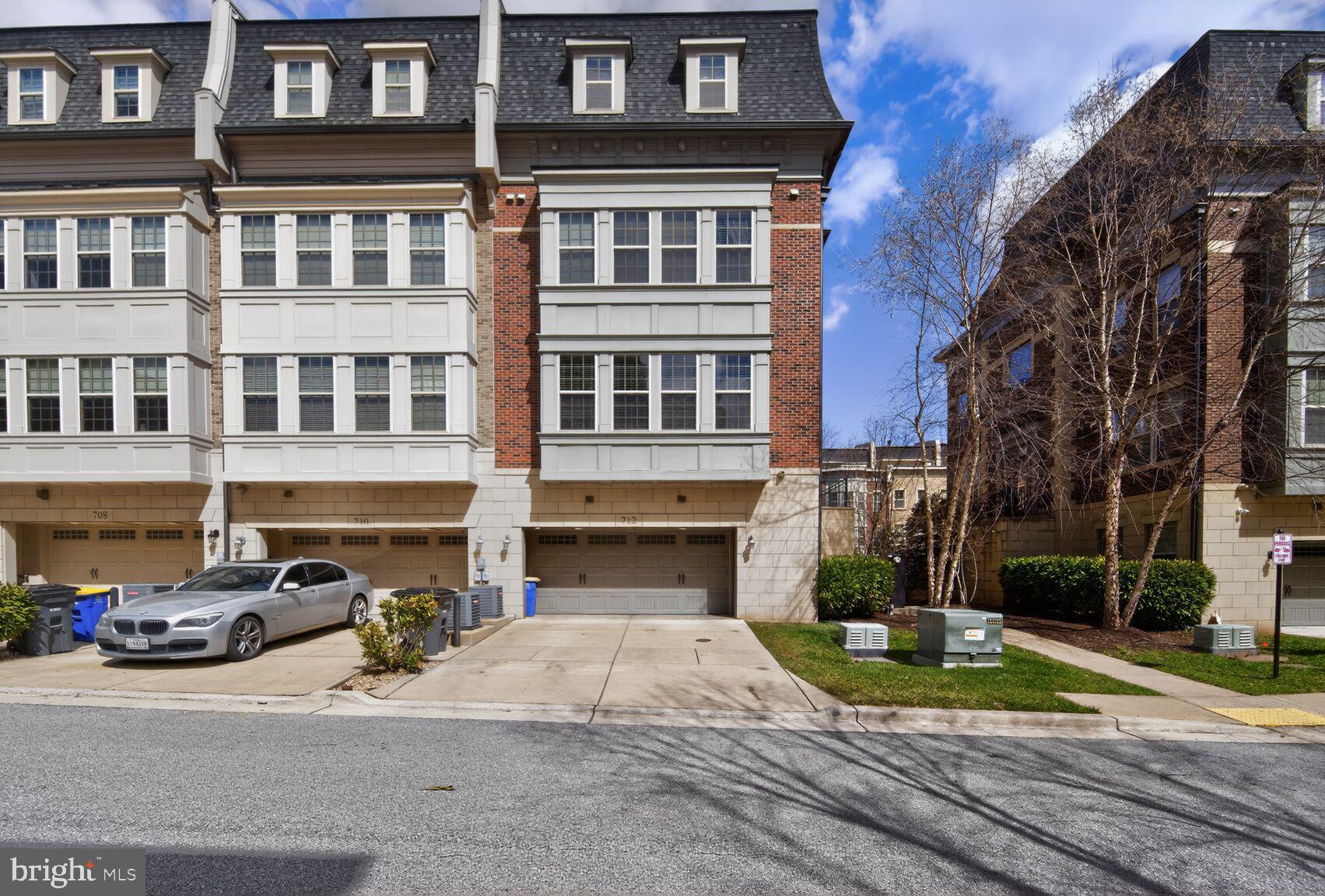 POTOMAC OVERLOOK CONDO - Residential