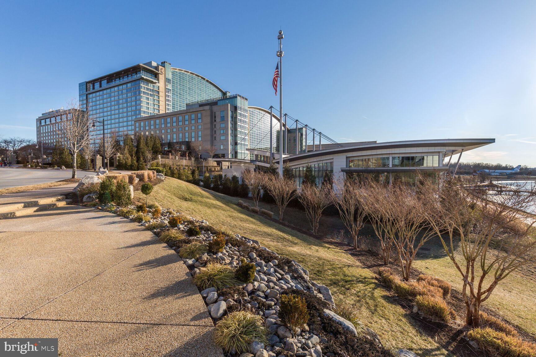 POTOMAC OVERLOOK CONDO - Residential