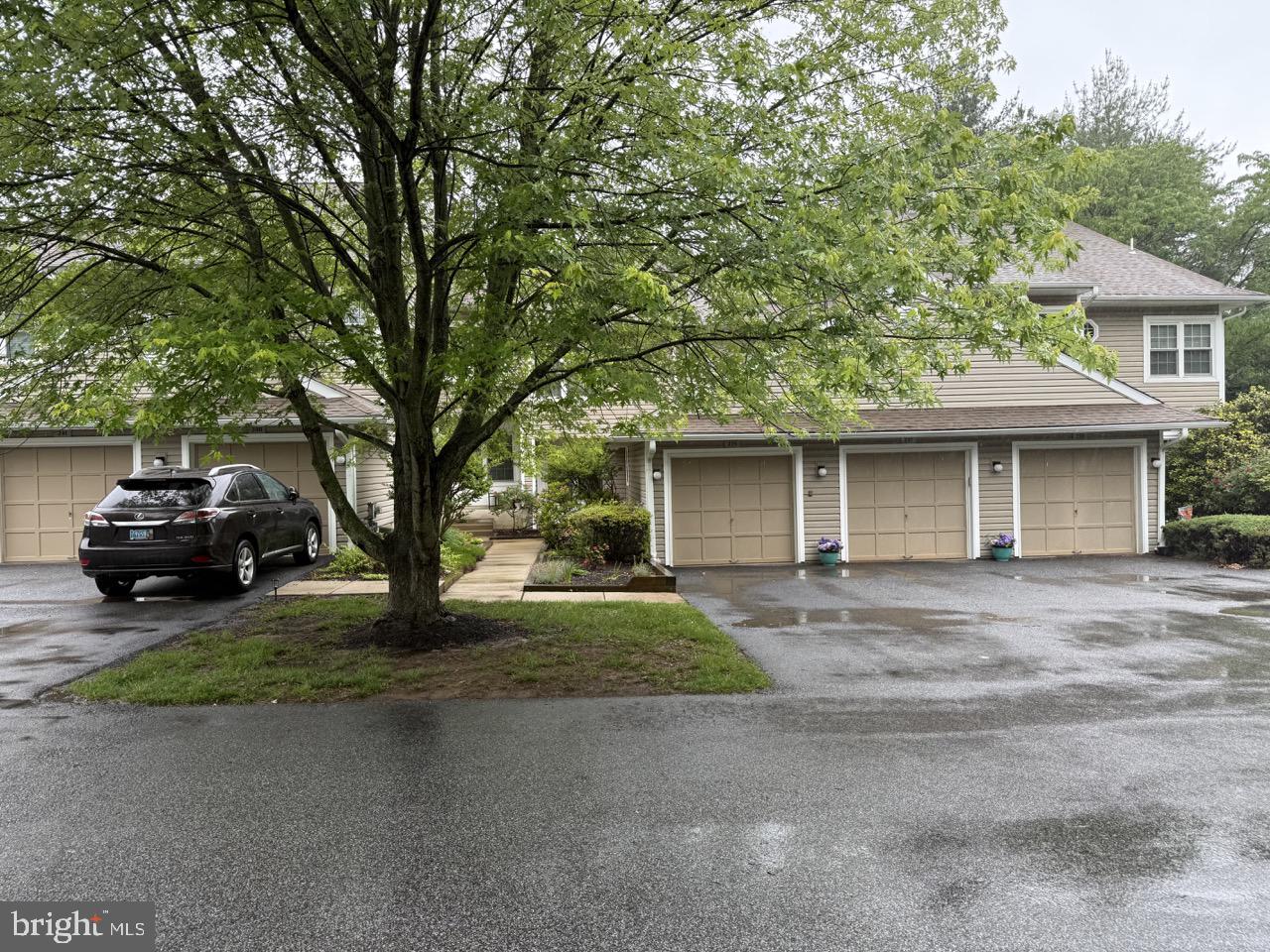 DARLINGTON WOODS - Residential Lease