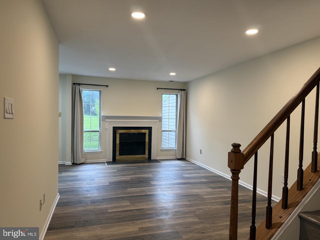 DARLINGTON WOODS - Residential Lease