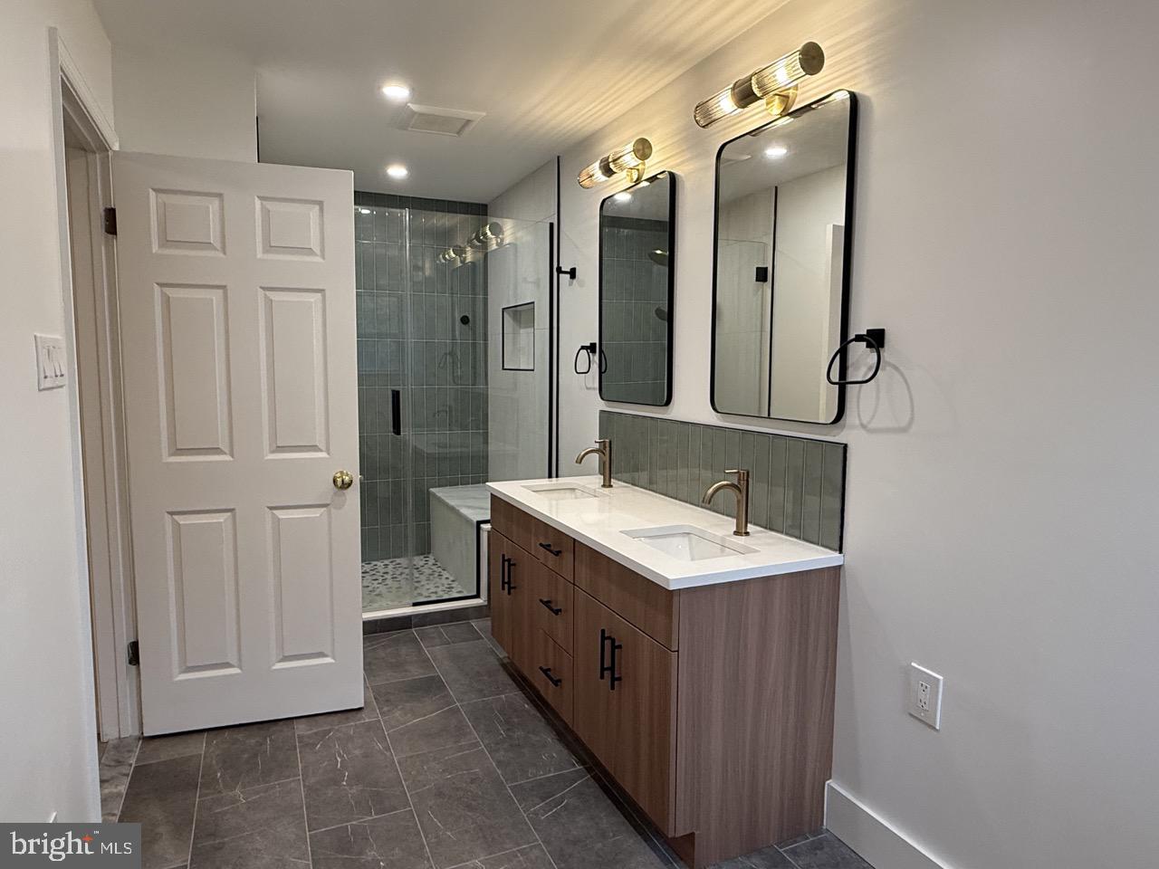 DARLINGTON WOODS - Residential Lease