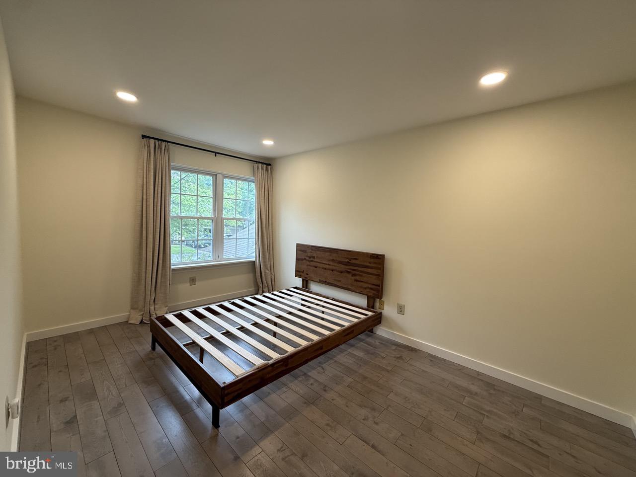 DARLINGTON WOODS - Residential Lease