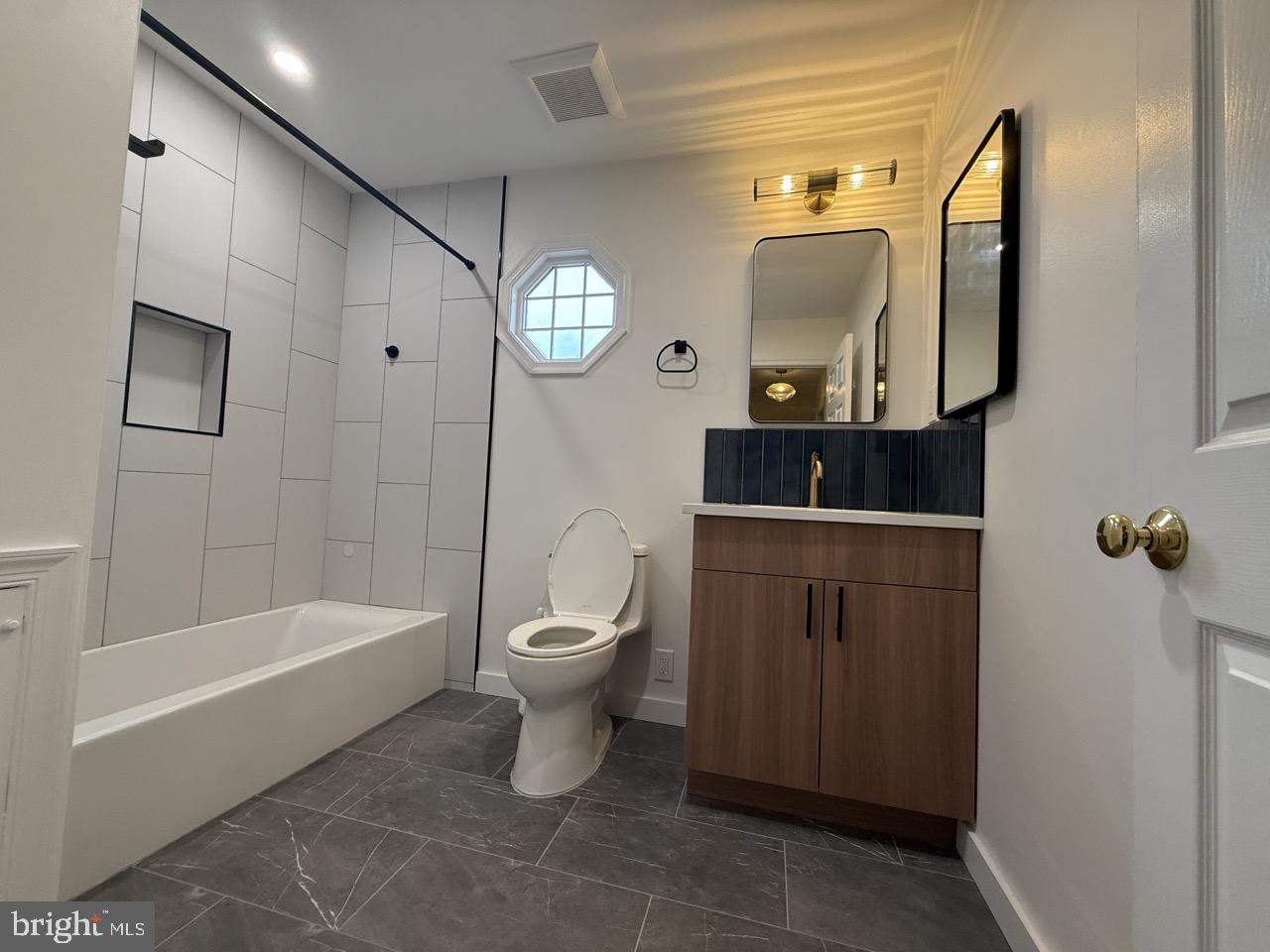 DARLINGTON WOODS - Residential Lease