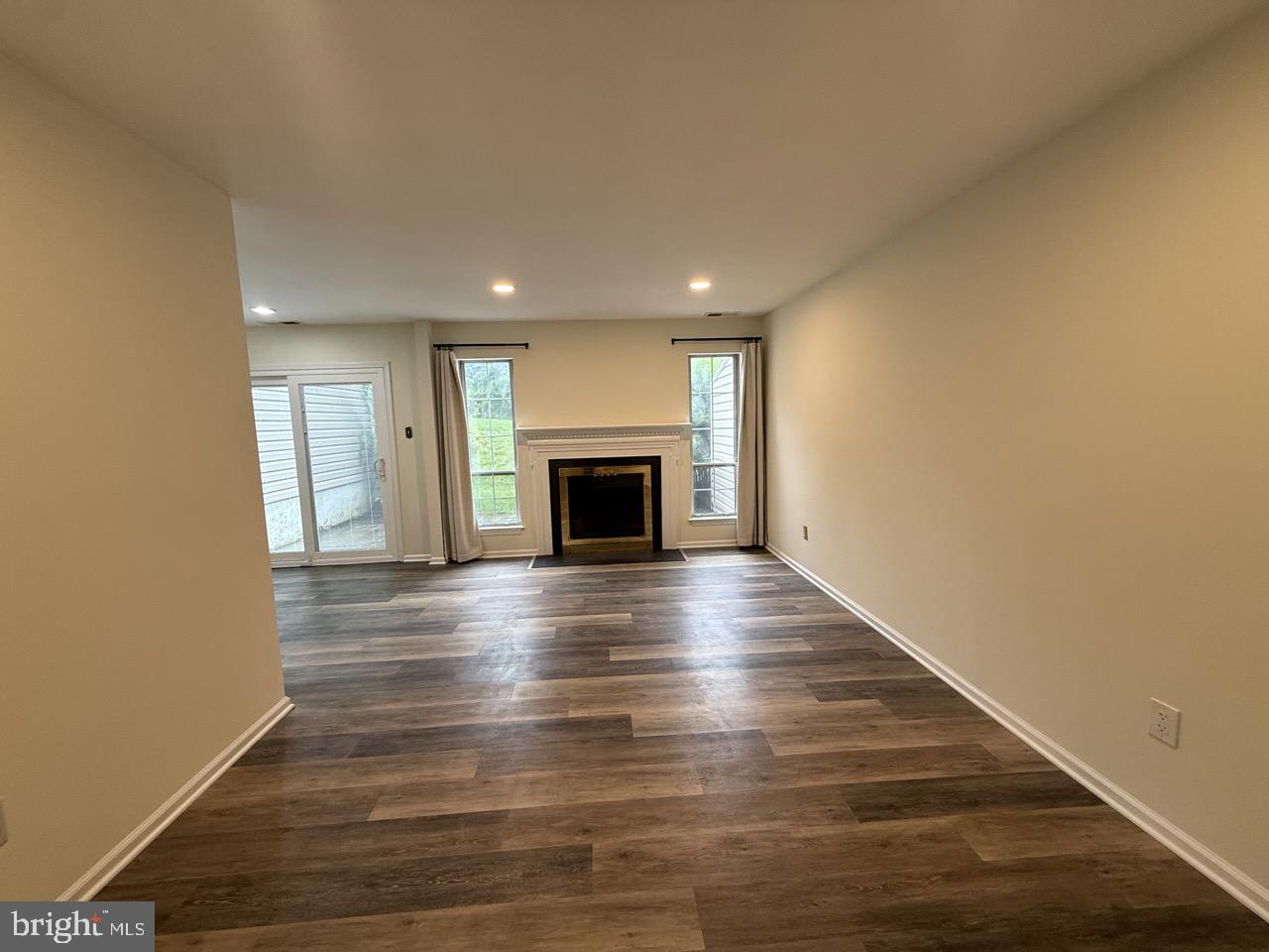 DARLINGTON WOODS - Residential Lease