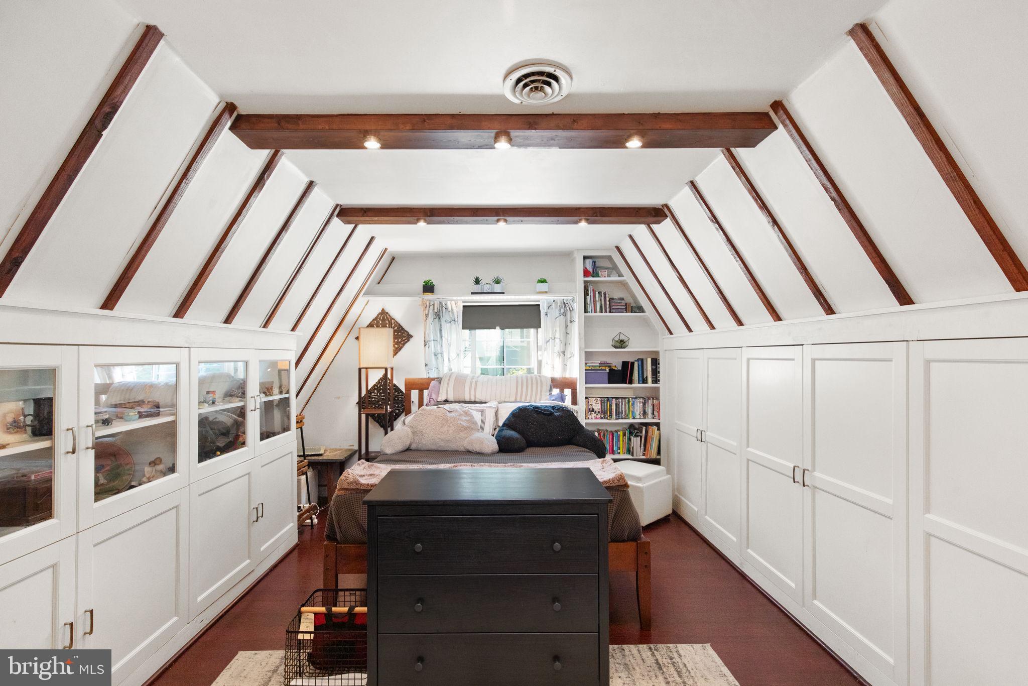 HOMELAND HISTORIC DISTRICT - Residential