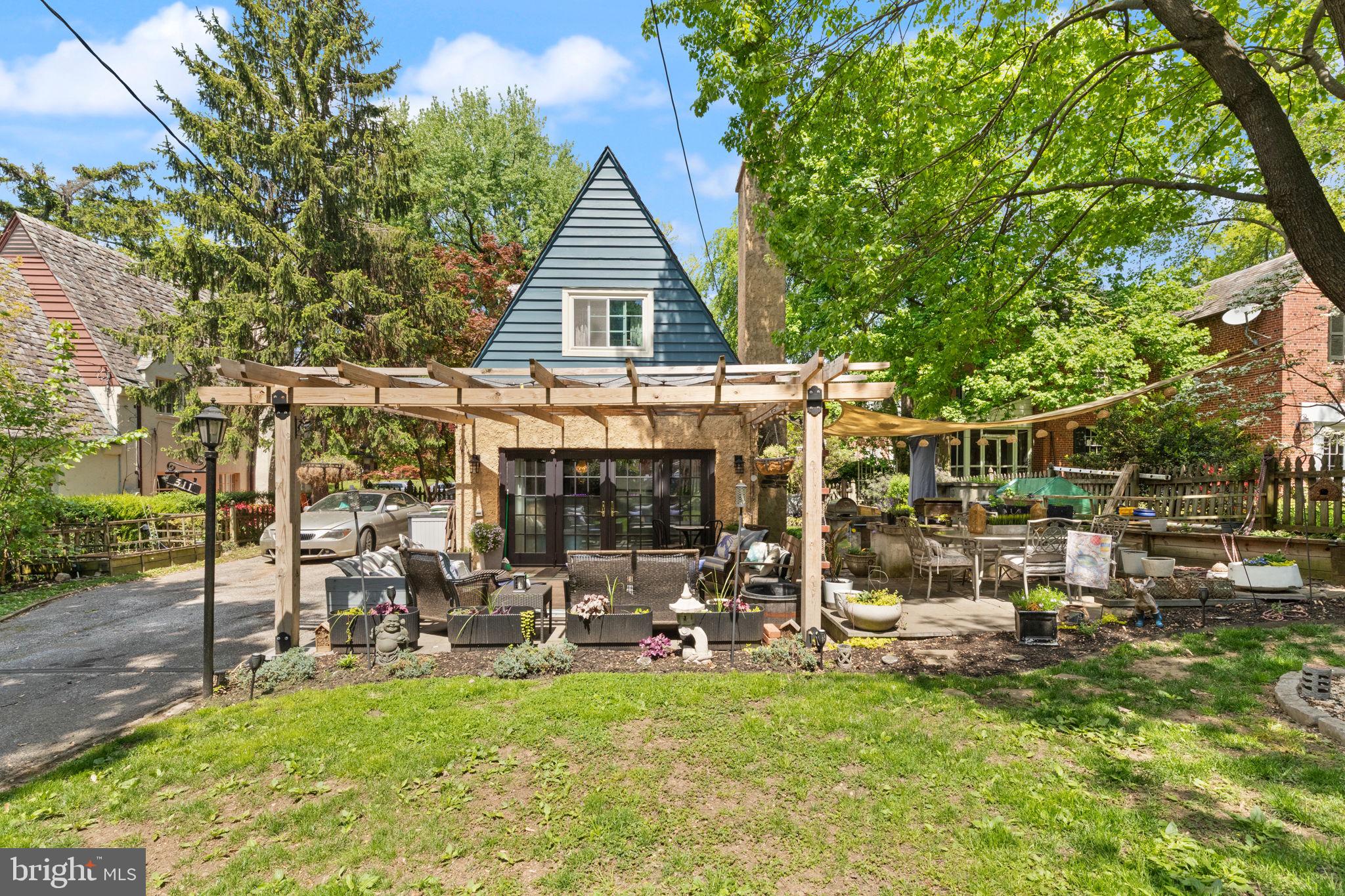 HOMELAND HISTORIC DISTRICT - Residential