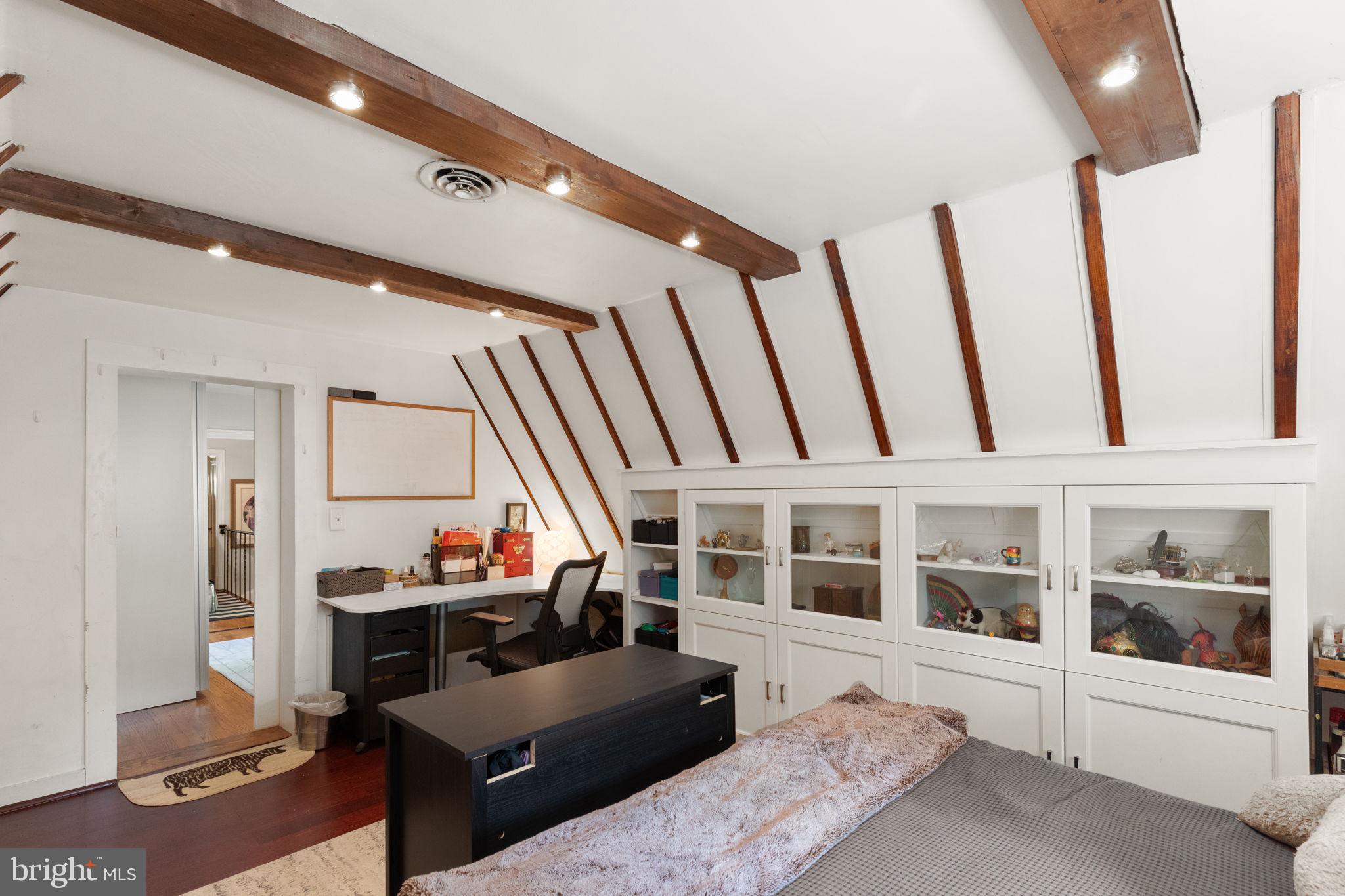 HOMELAND HISTORIC DISTRICT - Residential