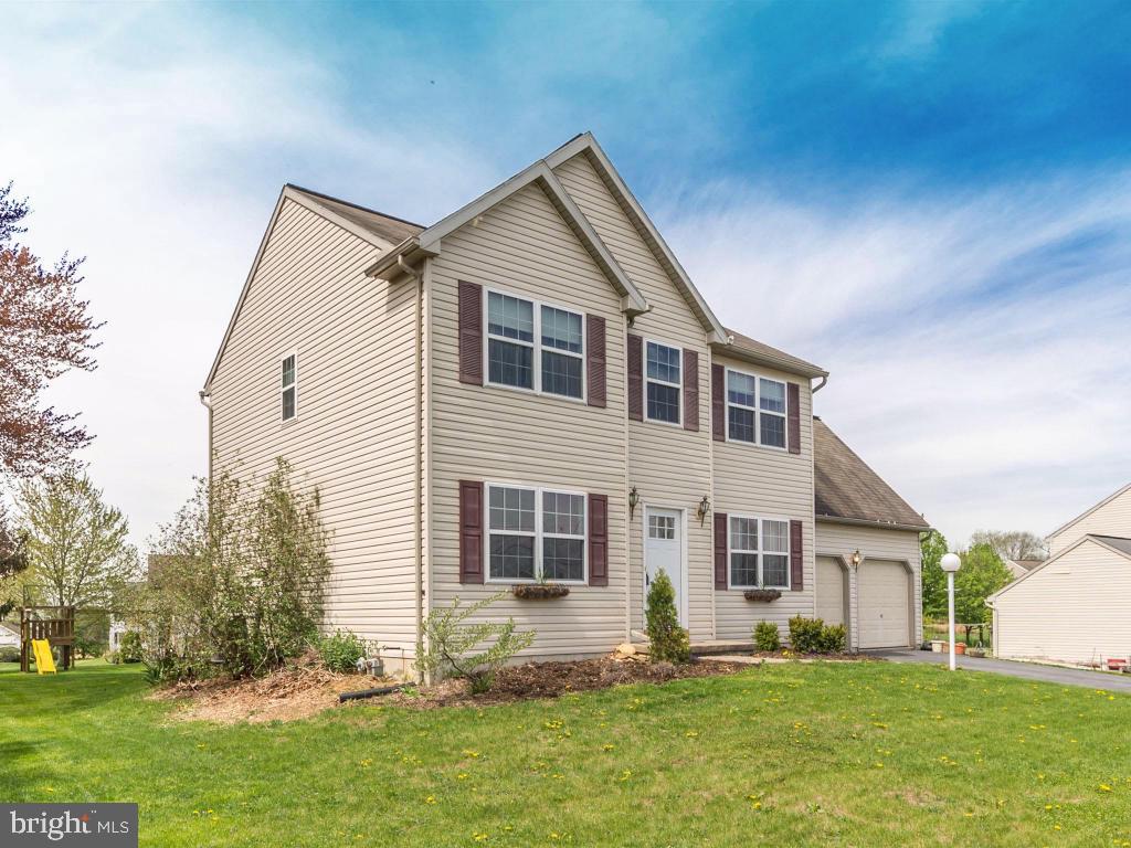 PARK RIDGE AT MAYTOWN - Residential