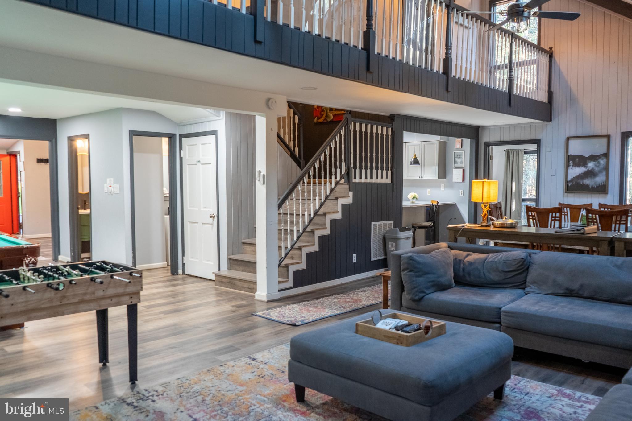 LAKE SHORE DRIVE - Residential