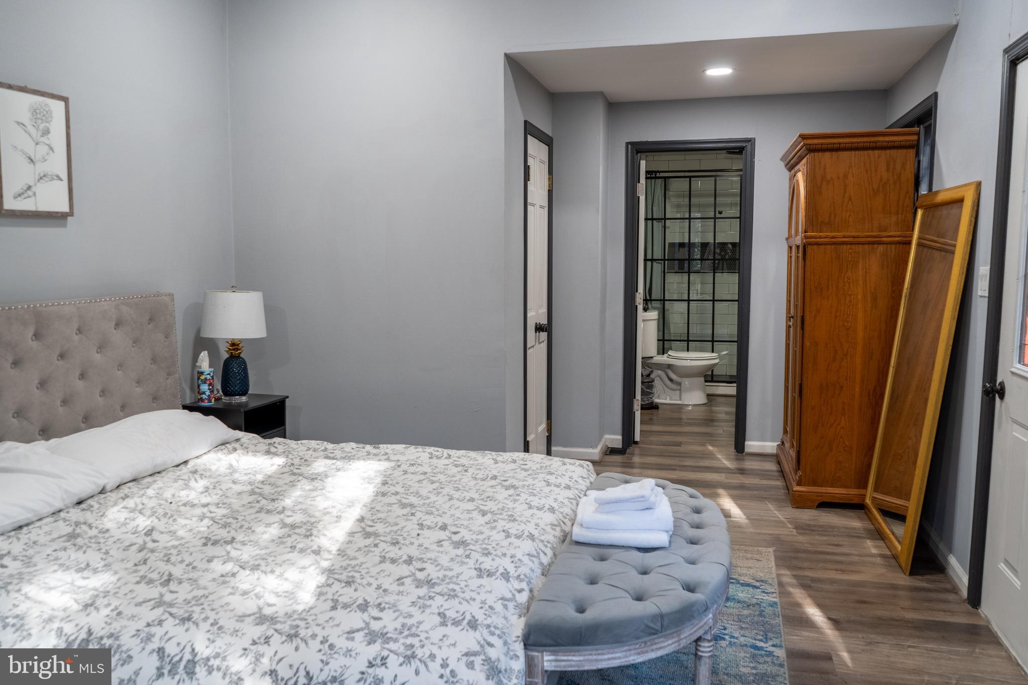 LAKE SHORE DRIVE - Residential