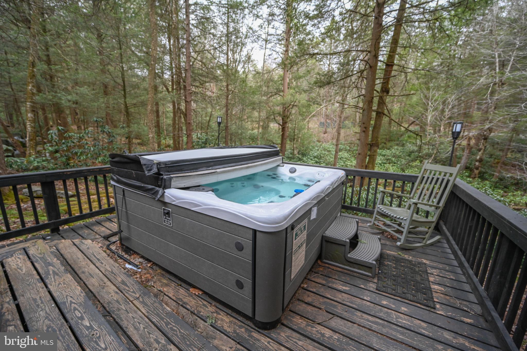 LAKE SHORE DRIVE - Residential