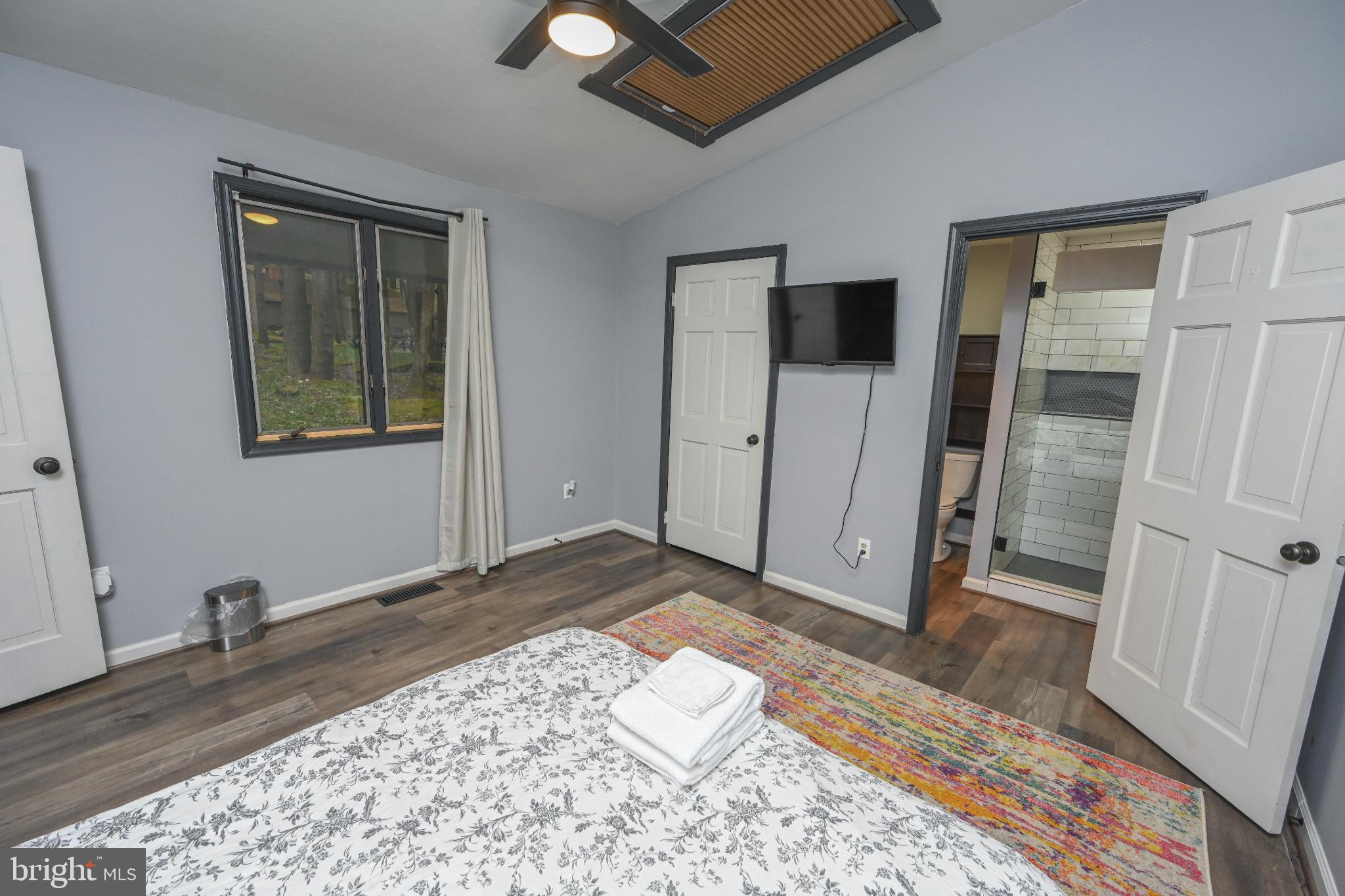 LAKE SHORE DRIVE - Residential