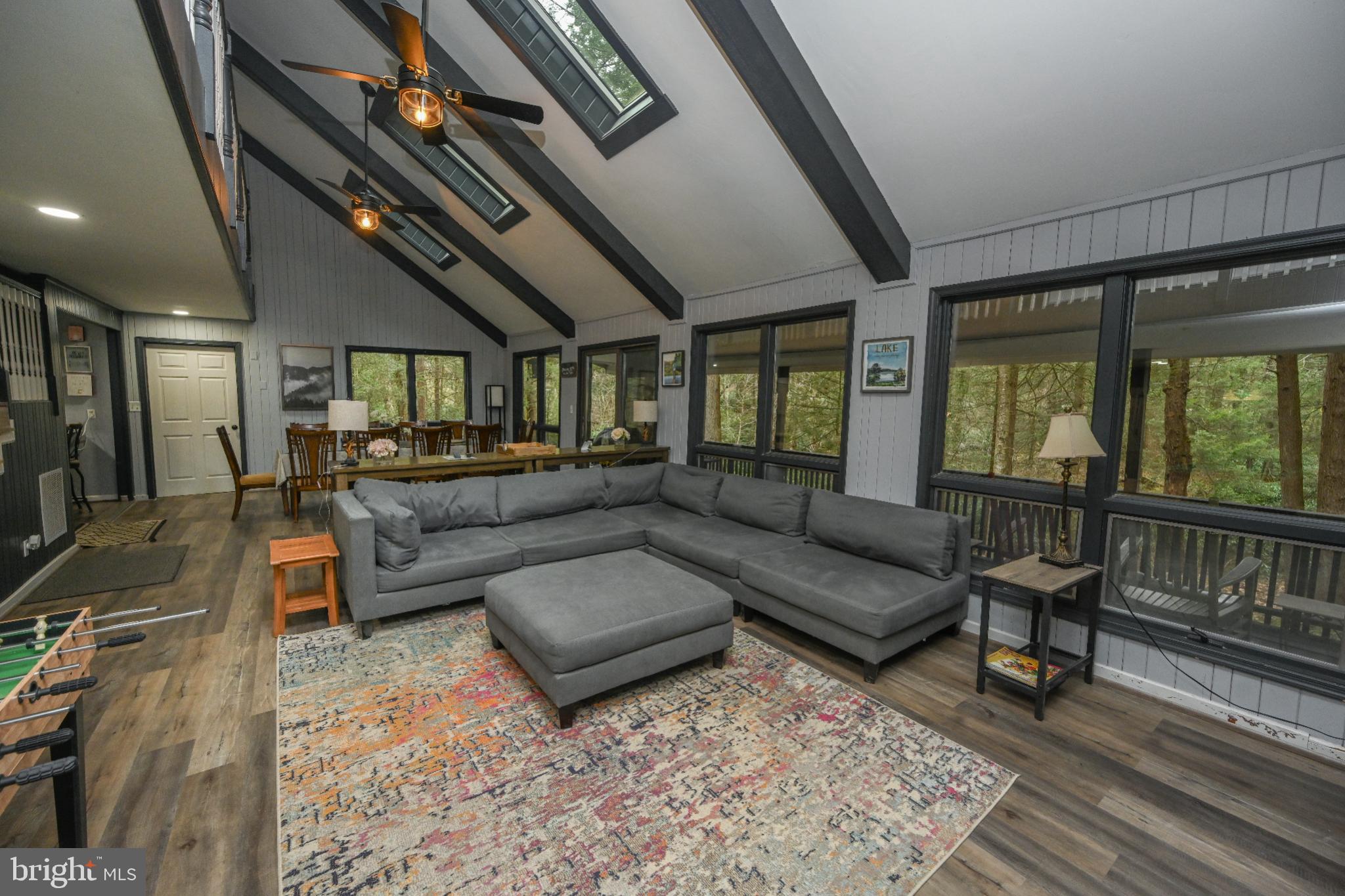 LAKE SHORE DRIVE - Residential