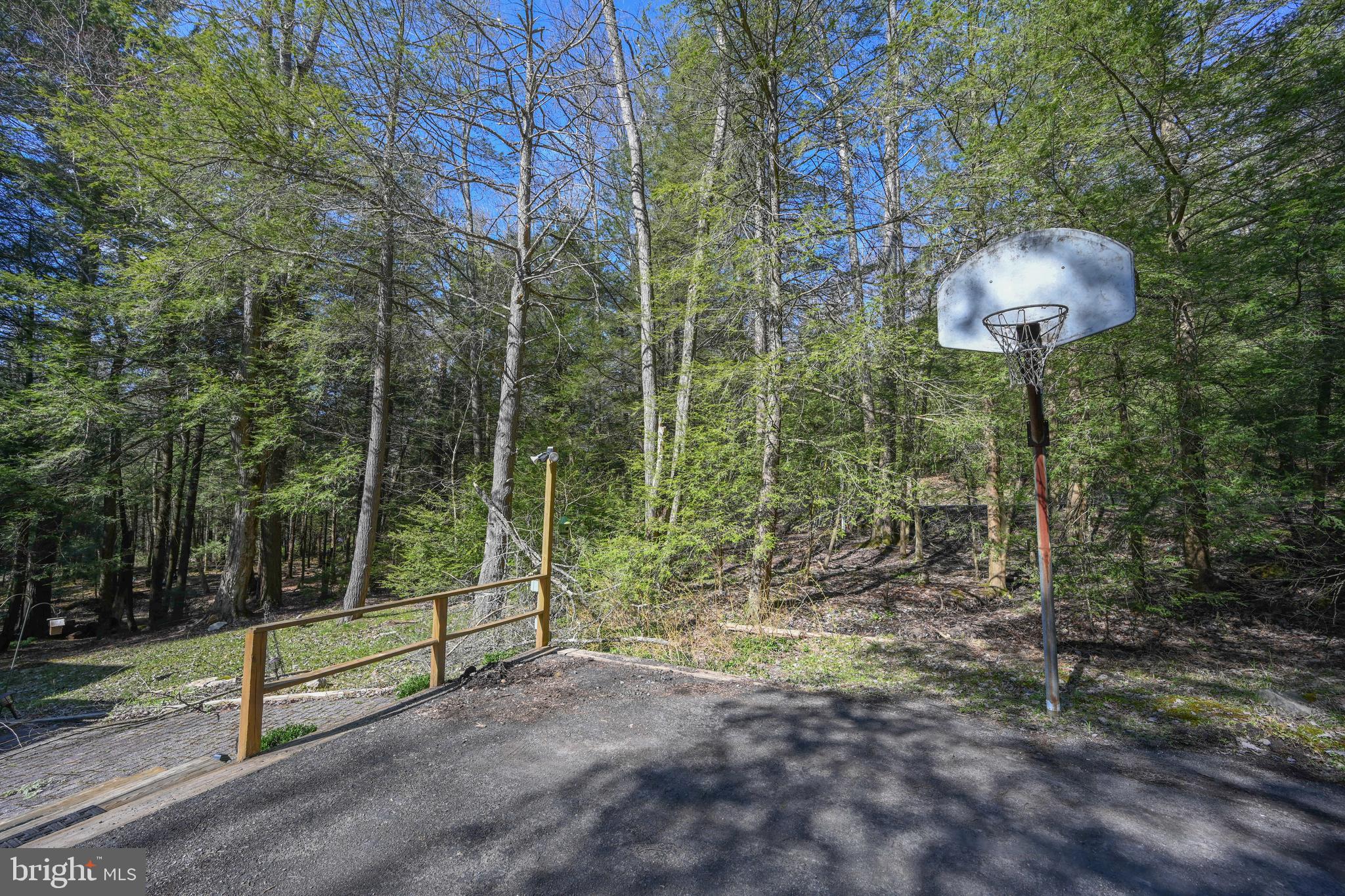 LAKE SHORE DRIVE - Residential