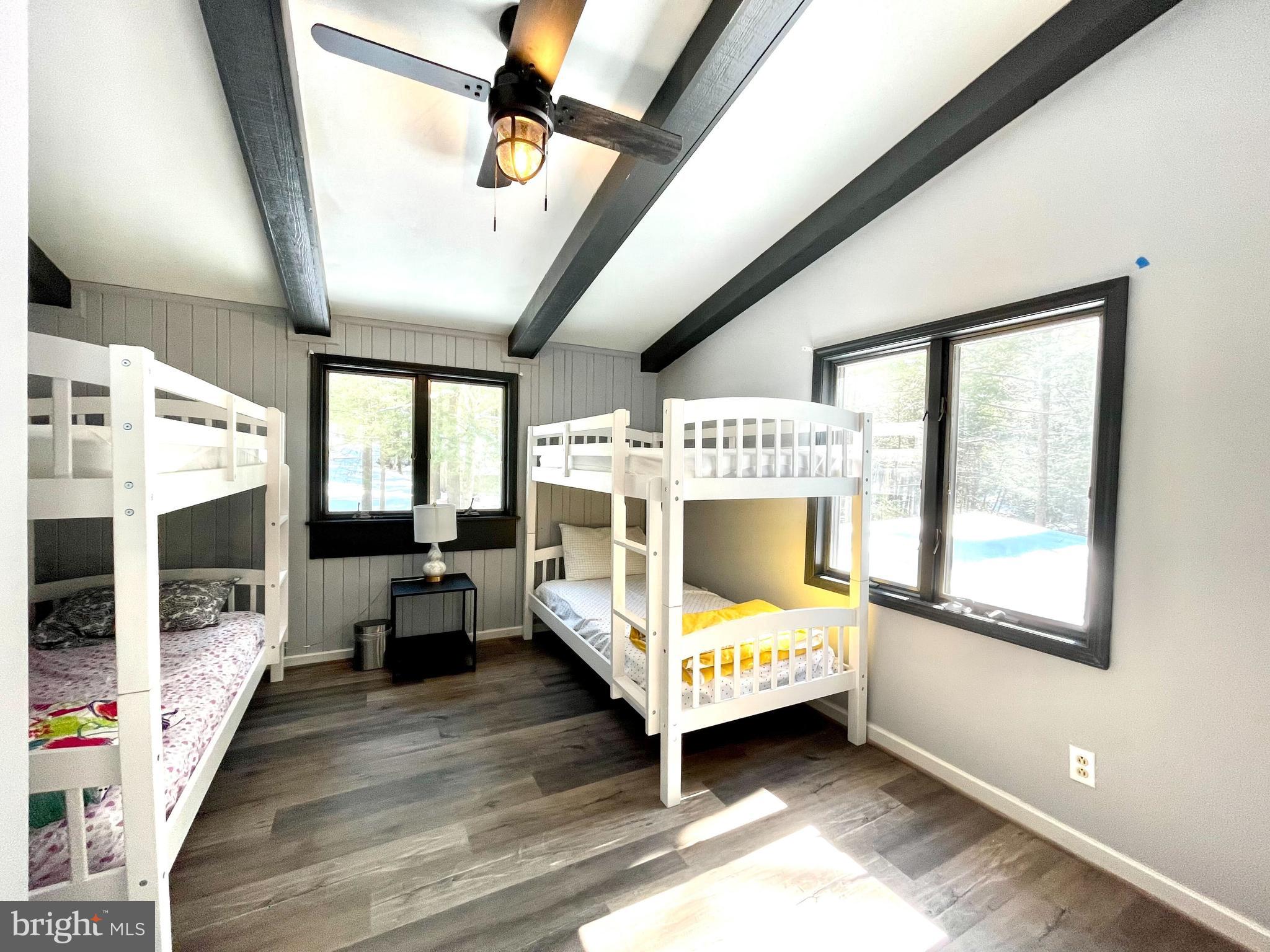 LAKE SHORE DRIVE - Residential