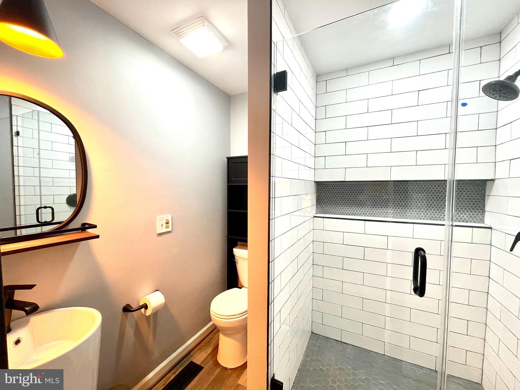 LAKE SHORE DRIVE - Residential