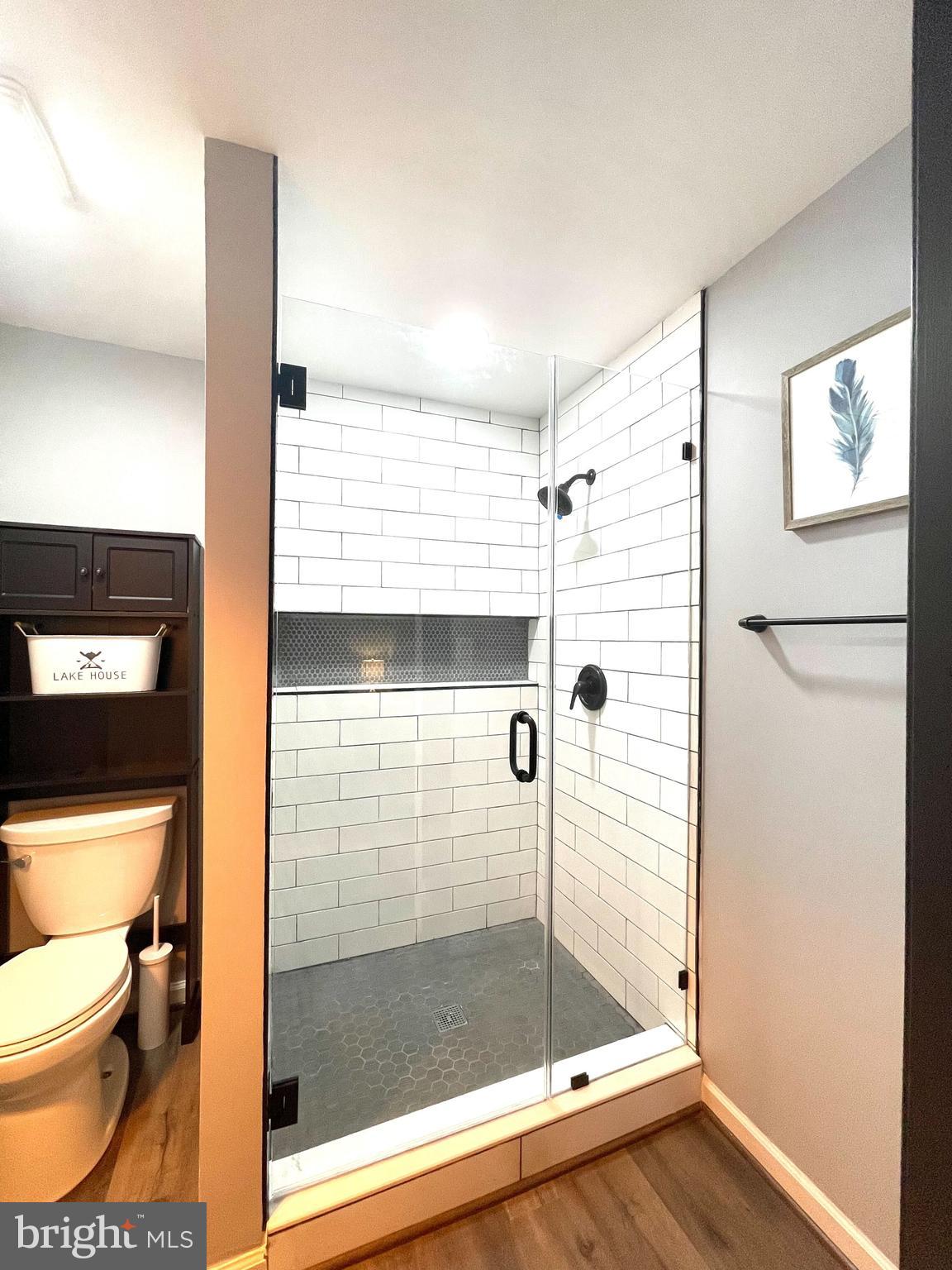 LAKE SHORE DRIVE - Residential