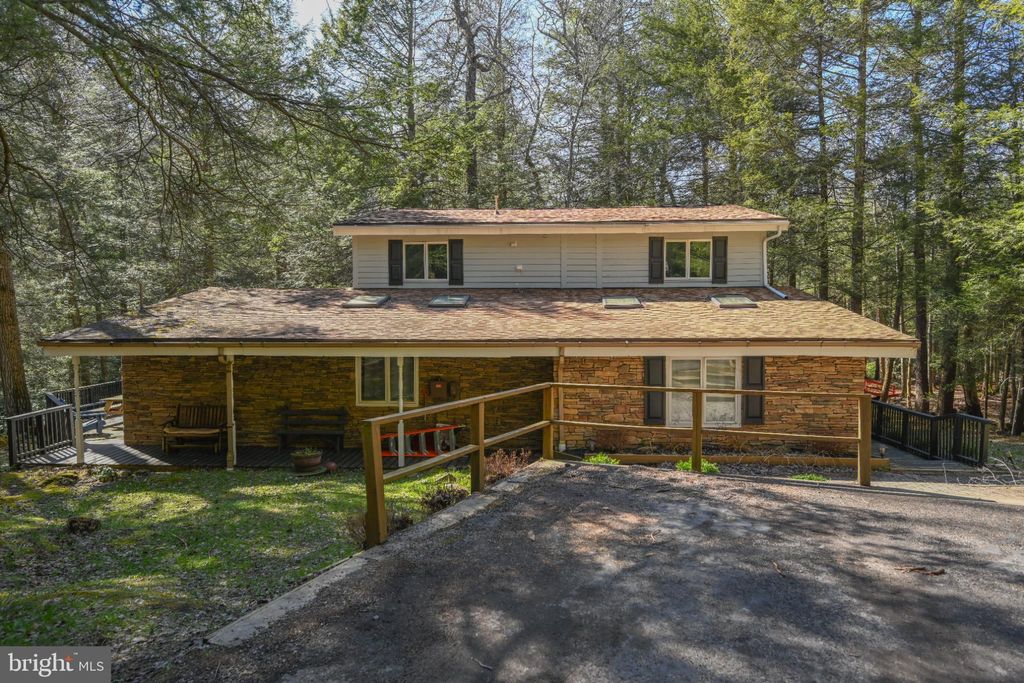 Photo of 285 Lake Shore Drive, OAKLAND, MD 21550 (MLS # MDGA2010466)