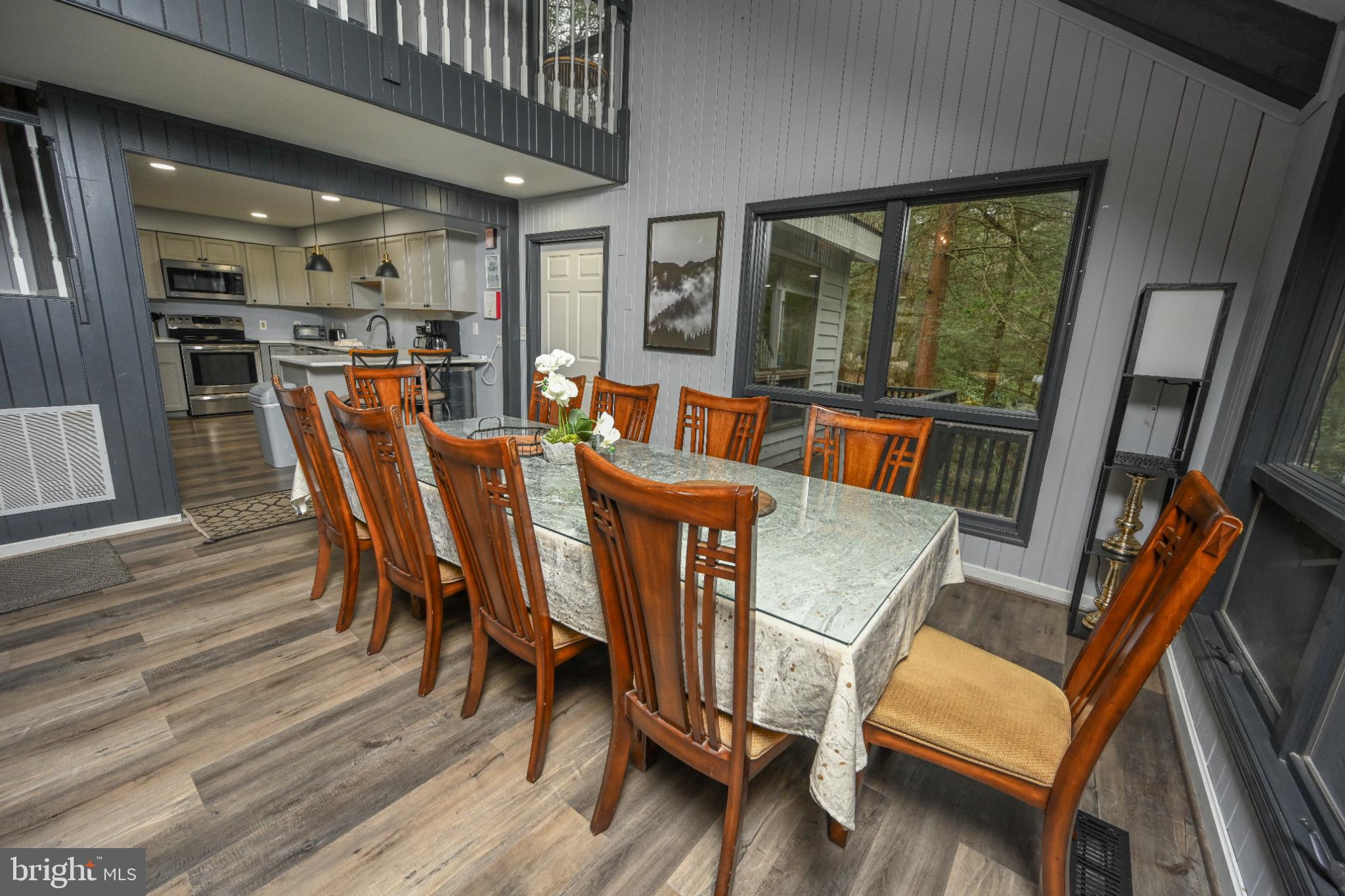 LAKE SHORE DRIVE - Residential