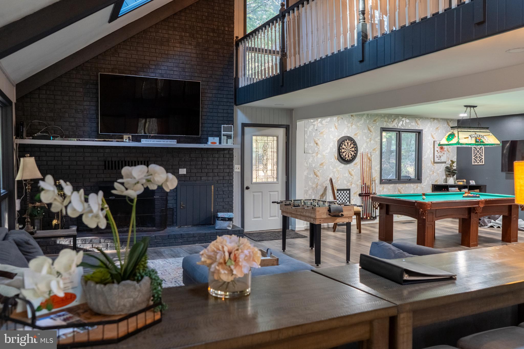LAKE SHORE DRIVE - Residential