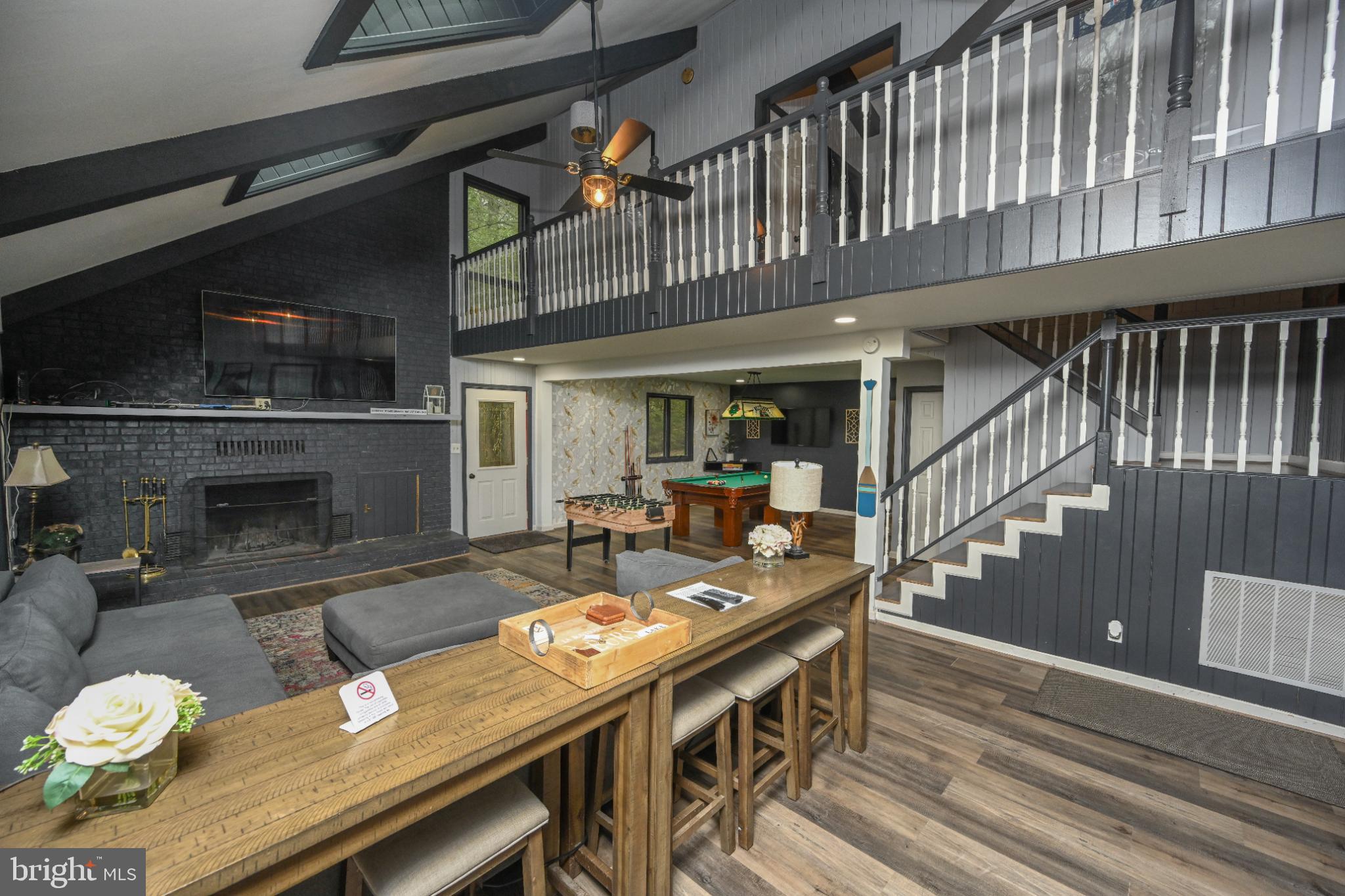 LAKE SHORE DRIVE - Residential