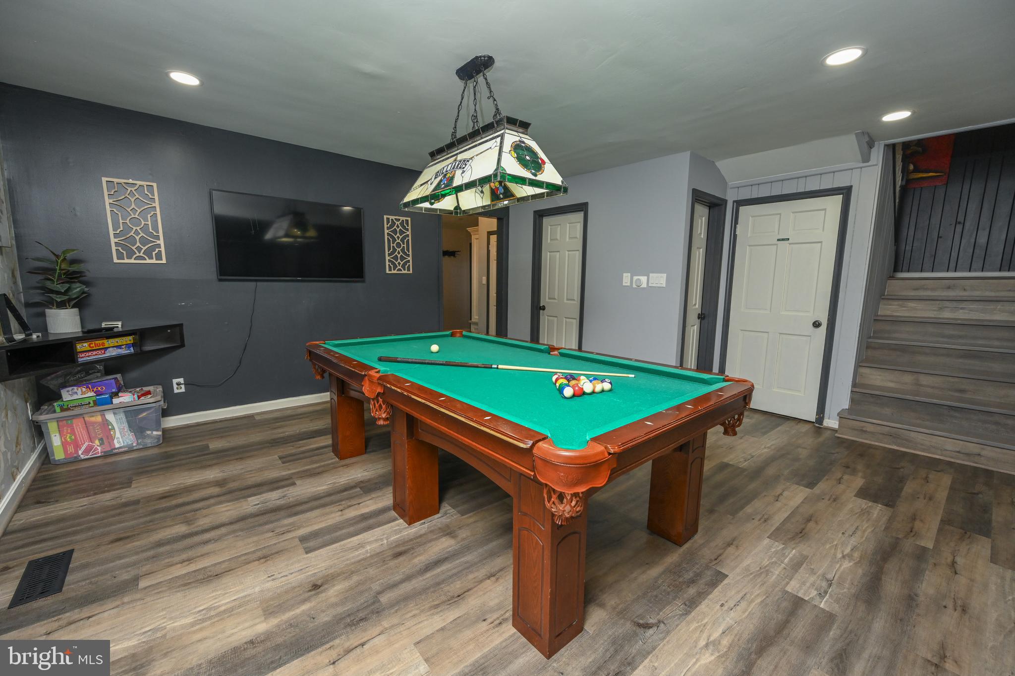 LAKE SHORE DRIVE - Residential