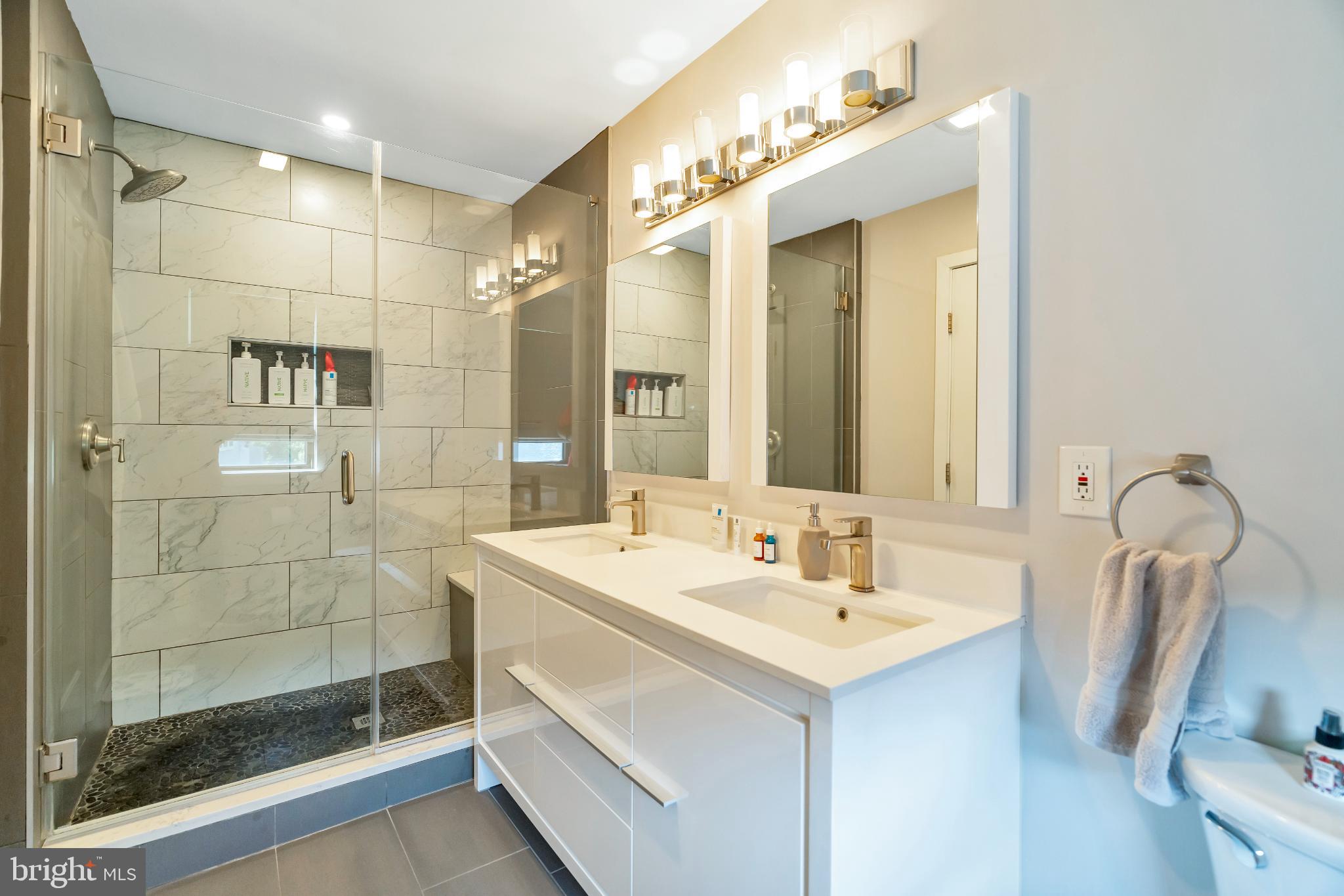 WYNNEWOOD - Residential