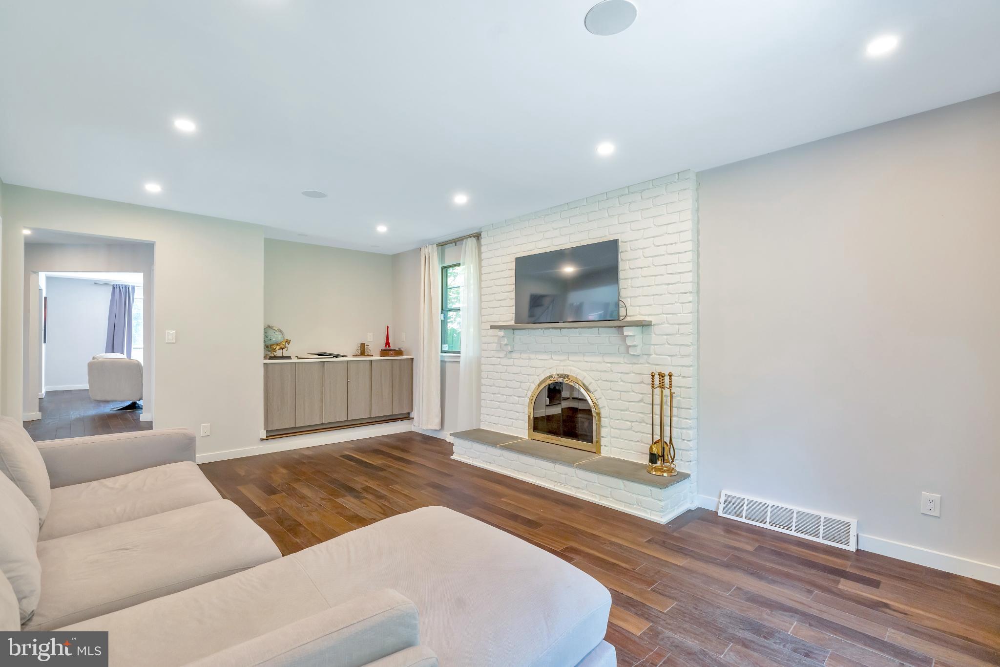 WYNNEWOOD - Residential