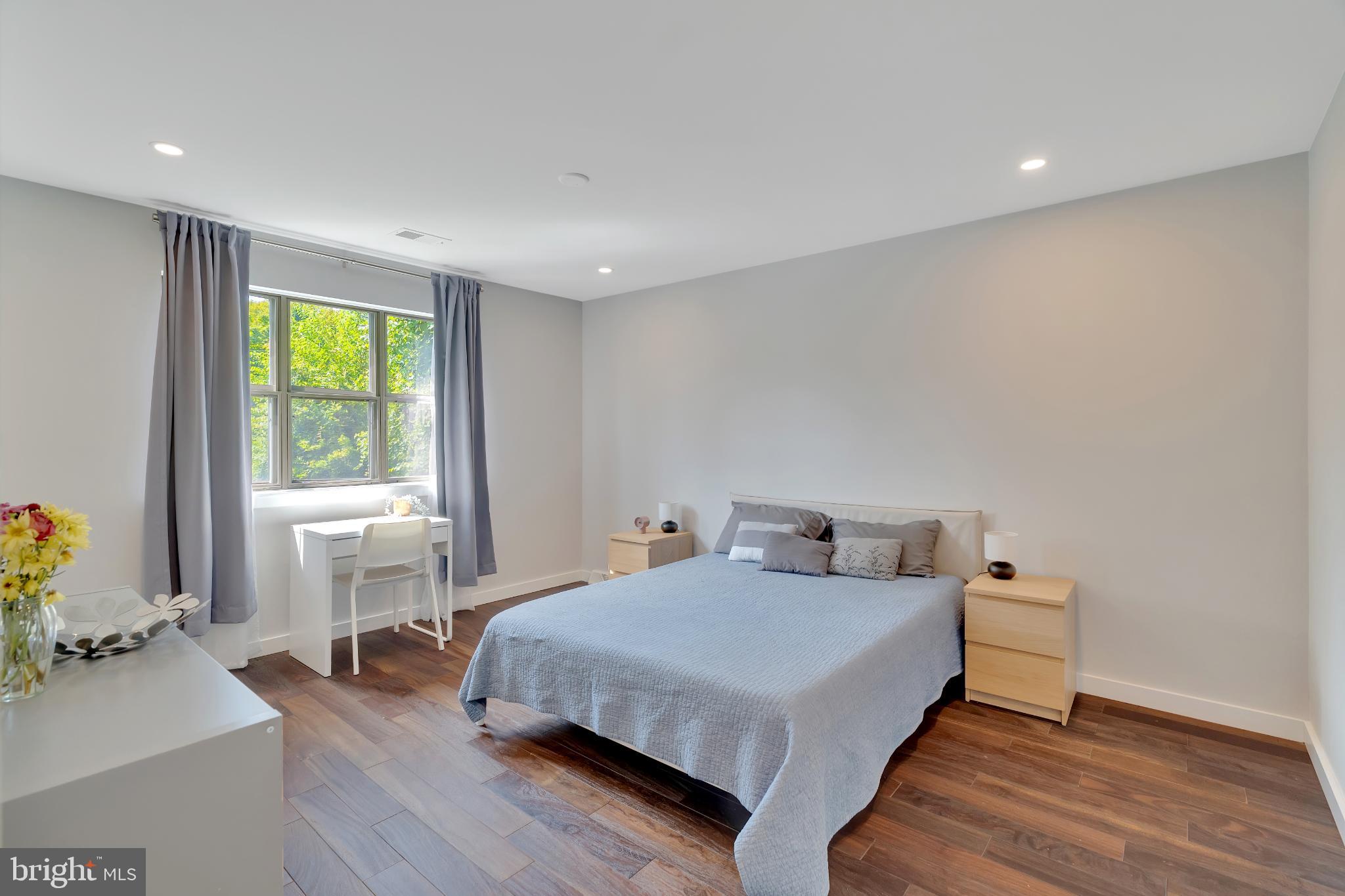 WYNNEWOOD - Residential