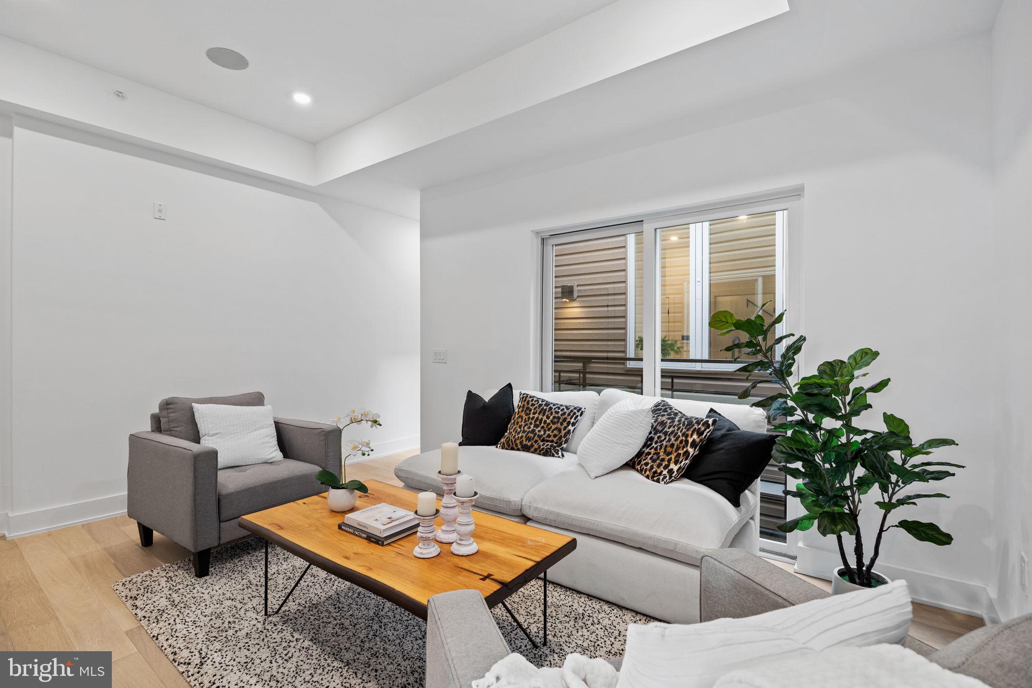 GRADUATE HOSPITAL - Residential