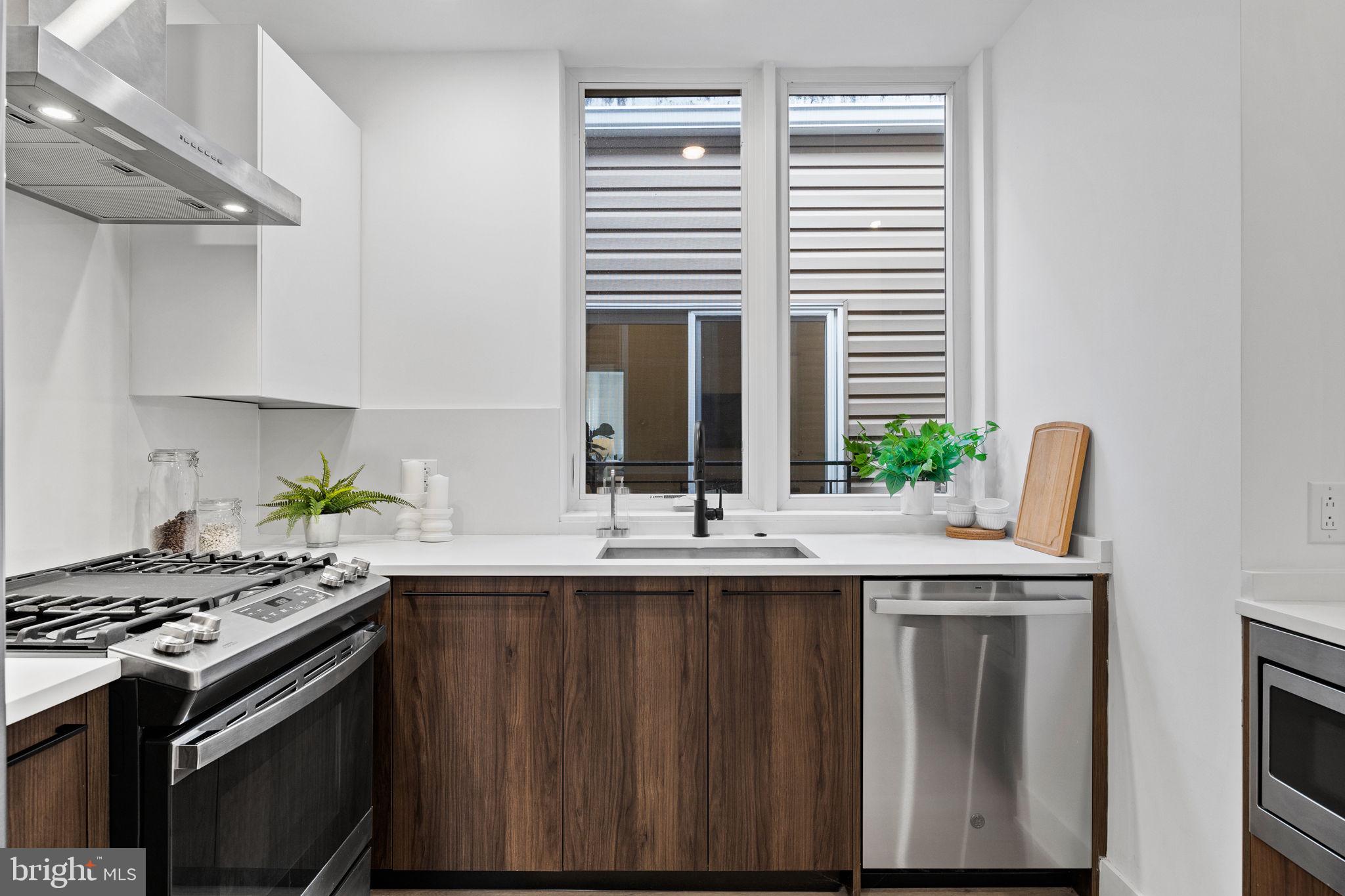 GRADUATE HOSPITAL - Residential