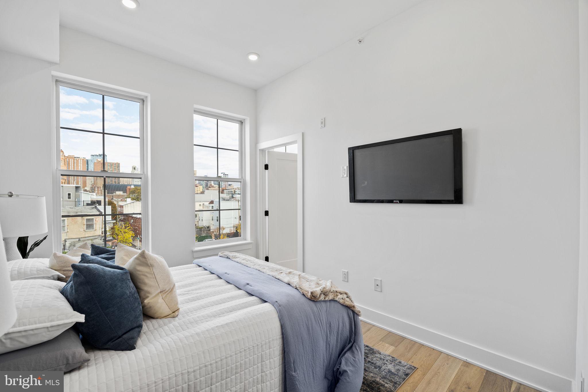 GRADUATE HOSPITAL - Residential